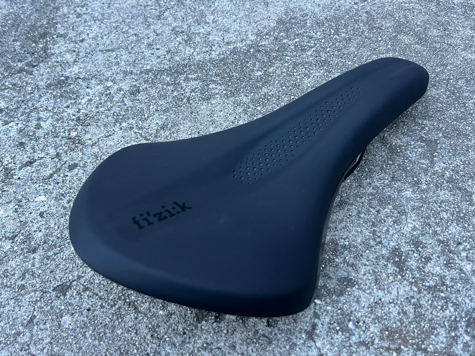 Fizik Aliante Tempo Wide Saddle 275x150mm Road Bike Cycling Gravel