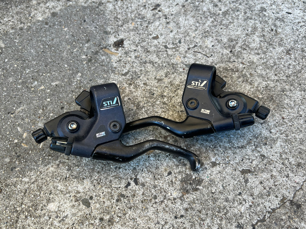 Shimano Deore DX ST-M071 3x7 Speed Brake & Shifter Combo Shifters Cantilver