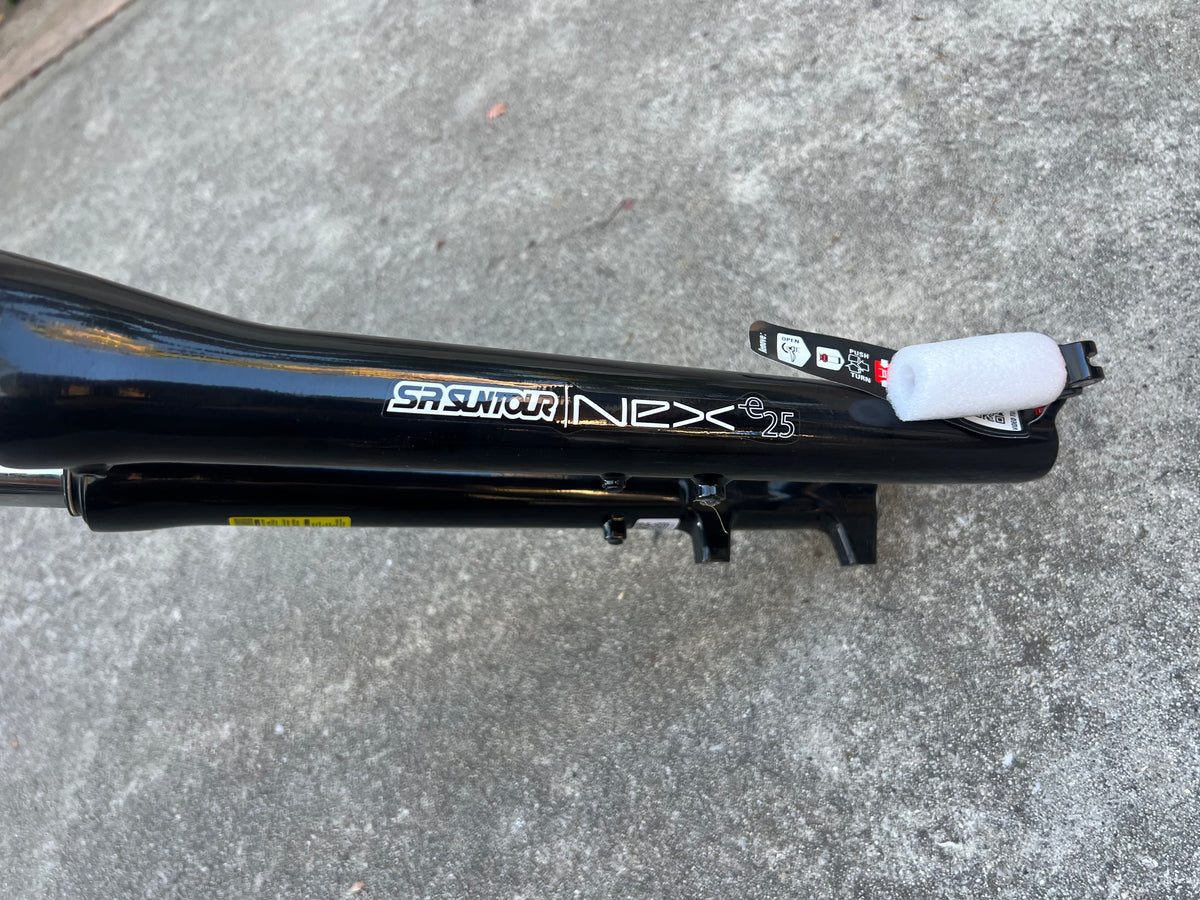 NEW SR Suntour NEX e25 1 1/8” Tapered 15x100mm 50mm 700c Travel Suspension Fork w Lockout