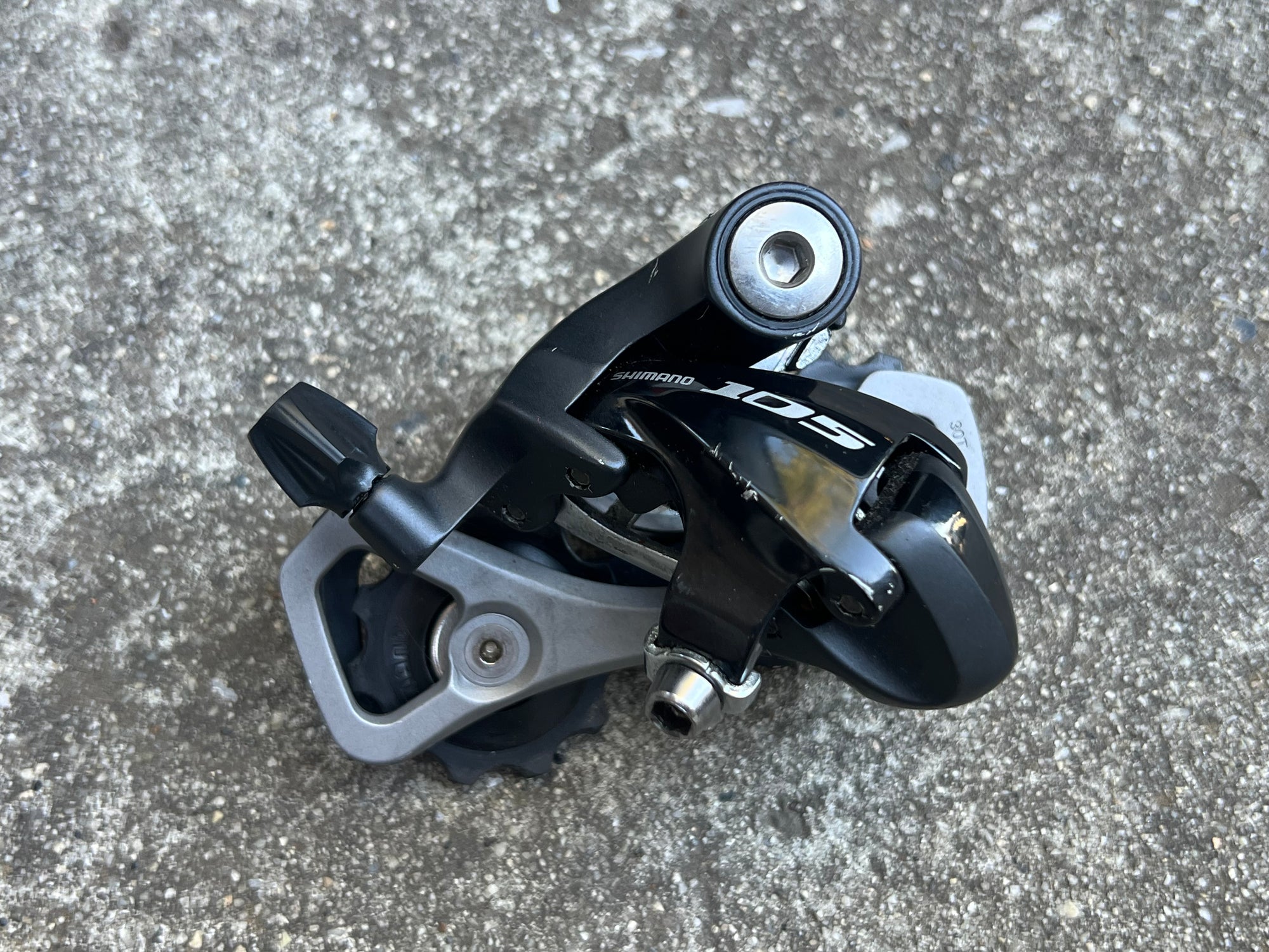 Shimano 105 RD-5700 Short Cage 10 Speed Rear Derailleur Road Bike Black