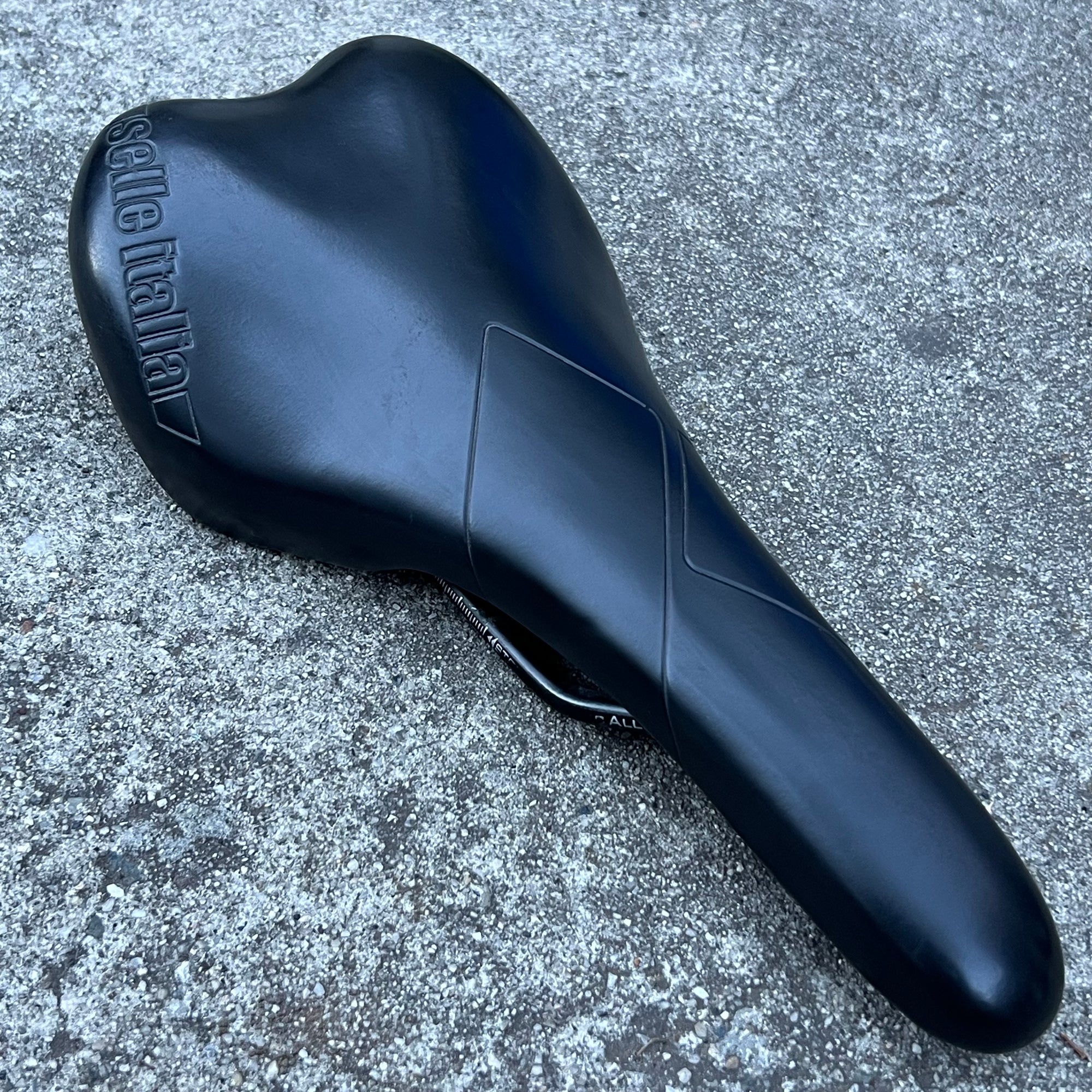 Selle Italia 275x130mm Black Saddle Road Mountain Bike Gravel Black Steel Rails
