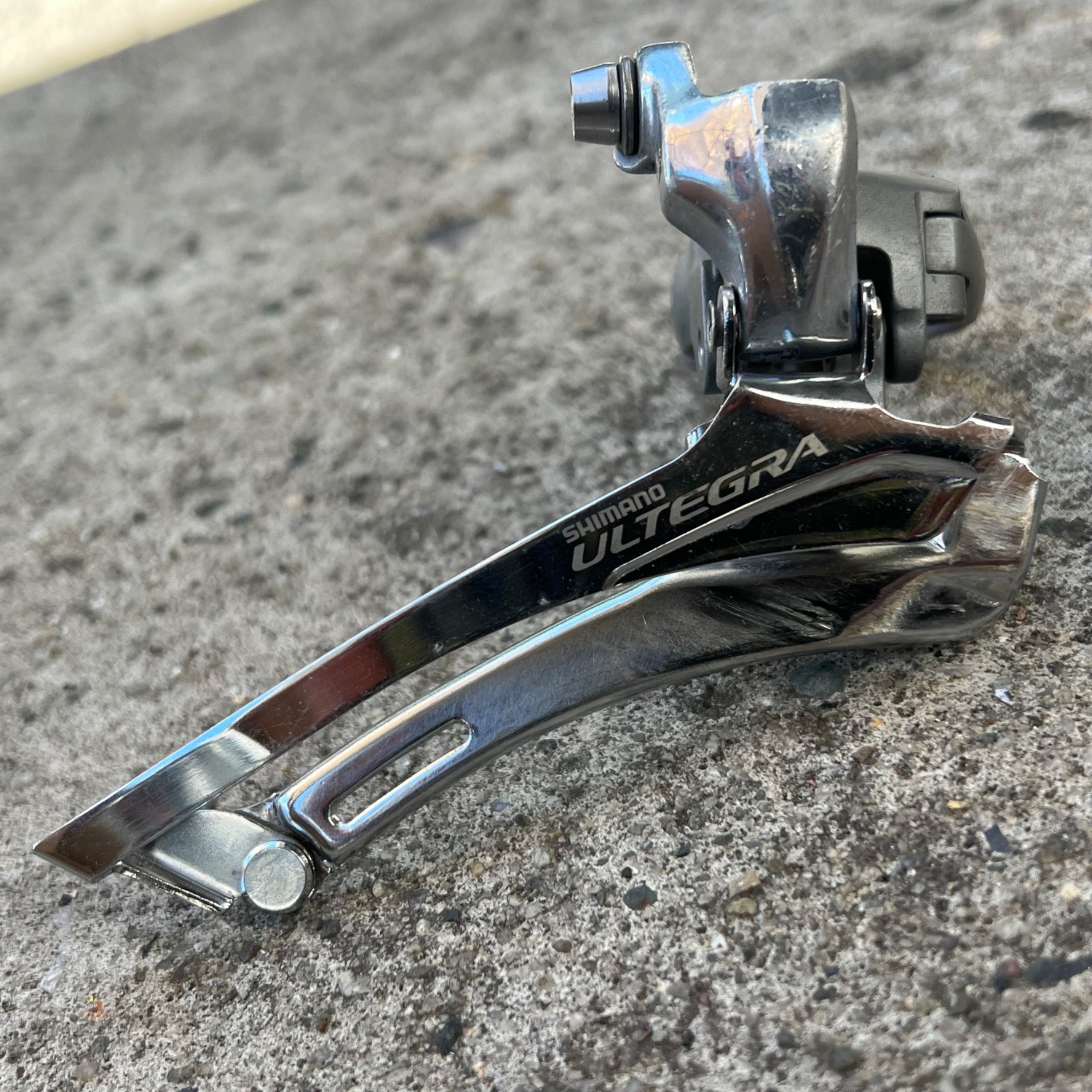 Shimano Ultegra FD-6700 34.9mm Bottom Pull Front Derailleur 10 Speed Double