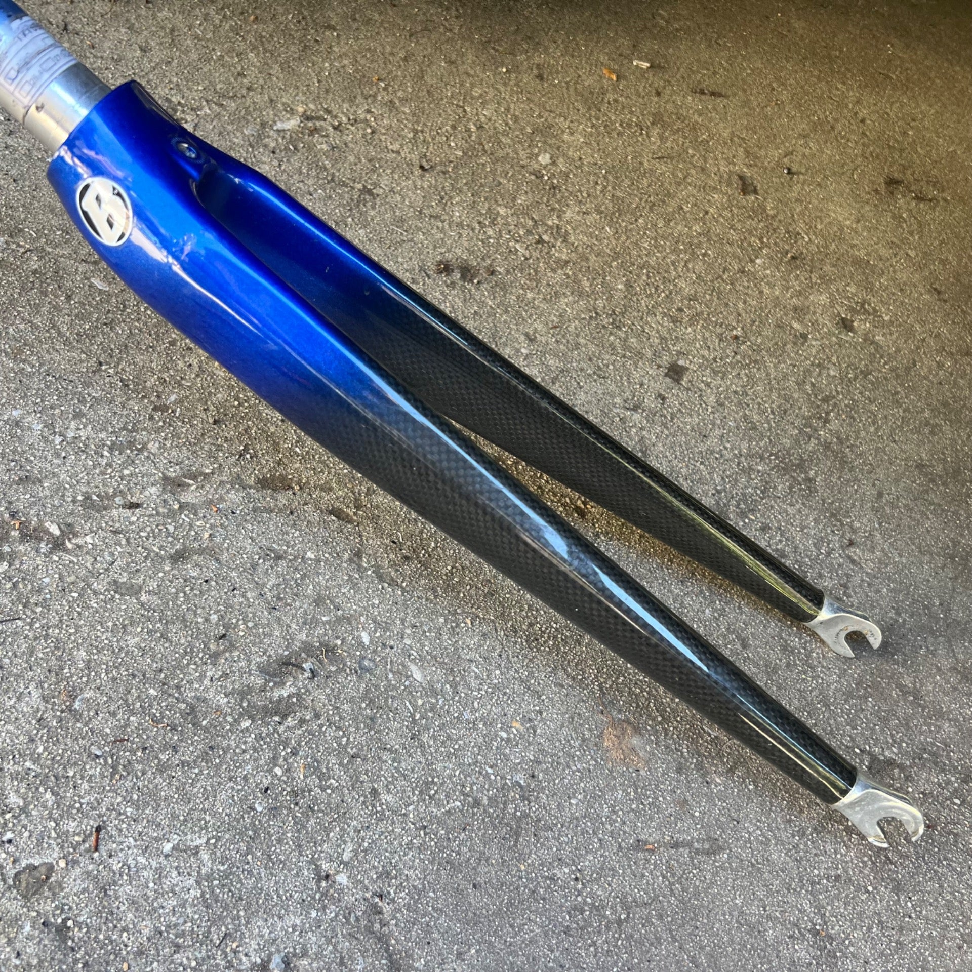 Bontrager Carbon Fork 700c 1 1/8” 8.5” Threadless Steerer Black Blue Road Fiber