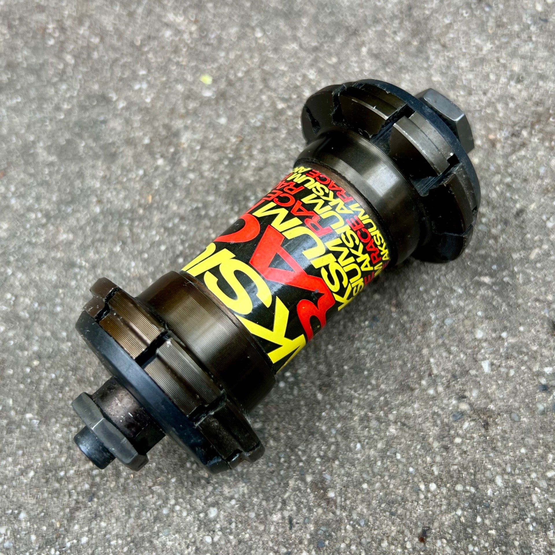 Mavic Aksium Race Front Hub 20H Hole Road Bike Racing Plastic Cracked 9mm 