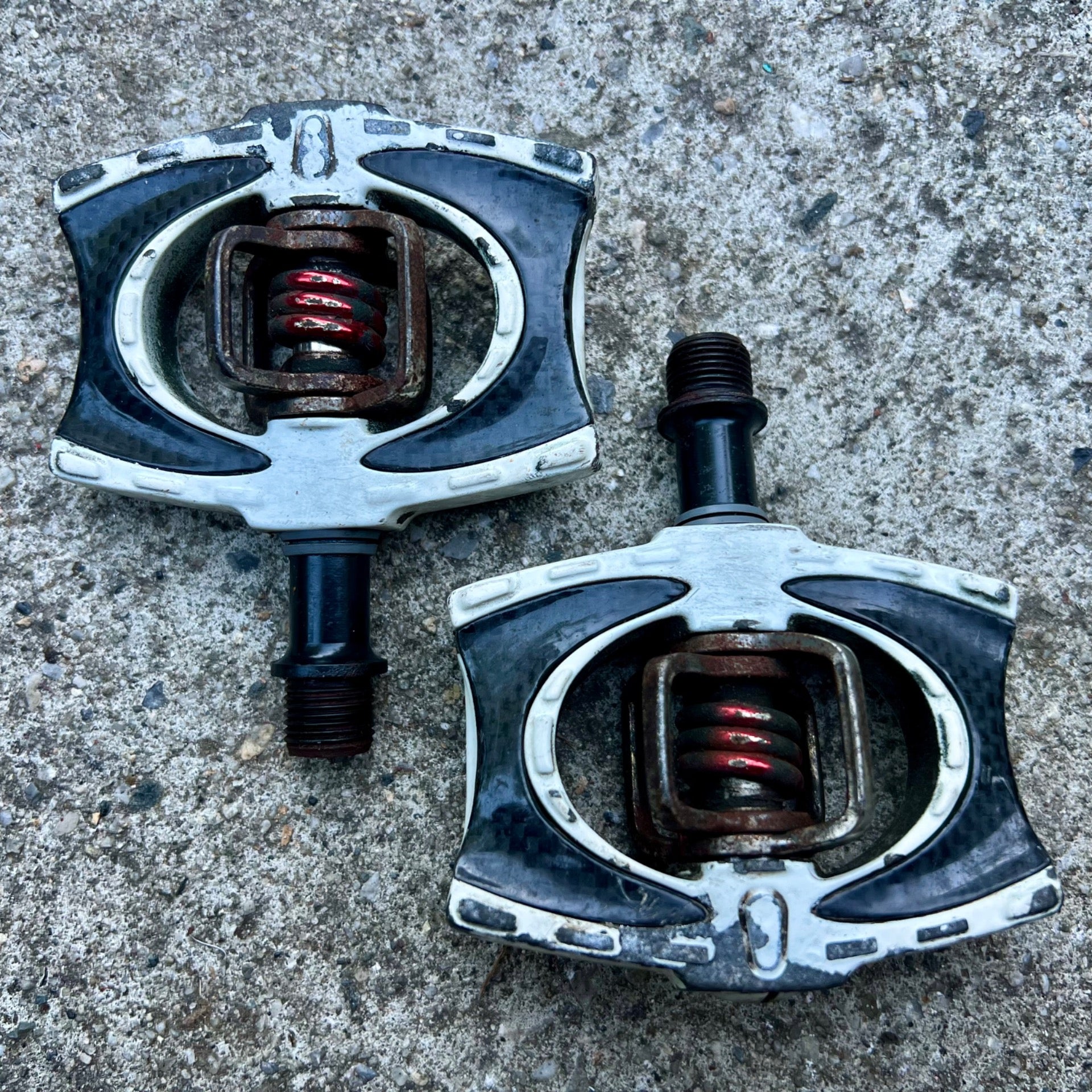Crankbros Acid Carbon Clipless Pedals White Black MTB Gravel Pair Crankbrothers 