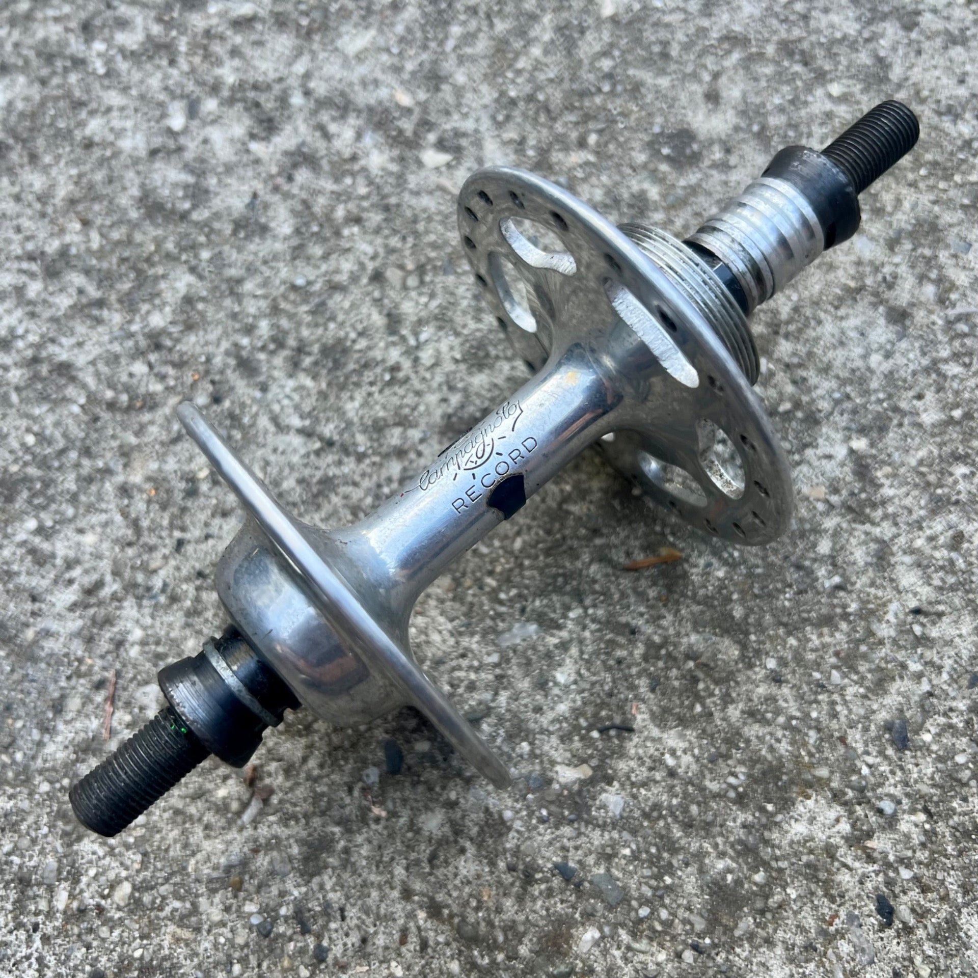 CRACKED Campagnolo Record Pista Rear Track Hub 130mm Silver Solid Axle Vintage 