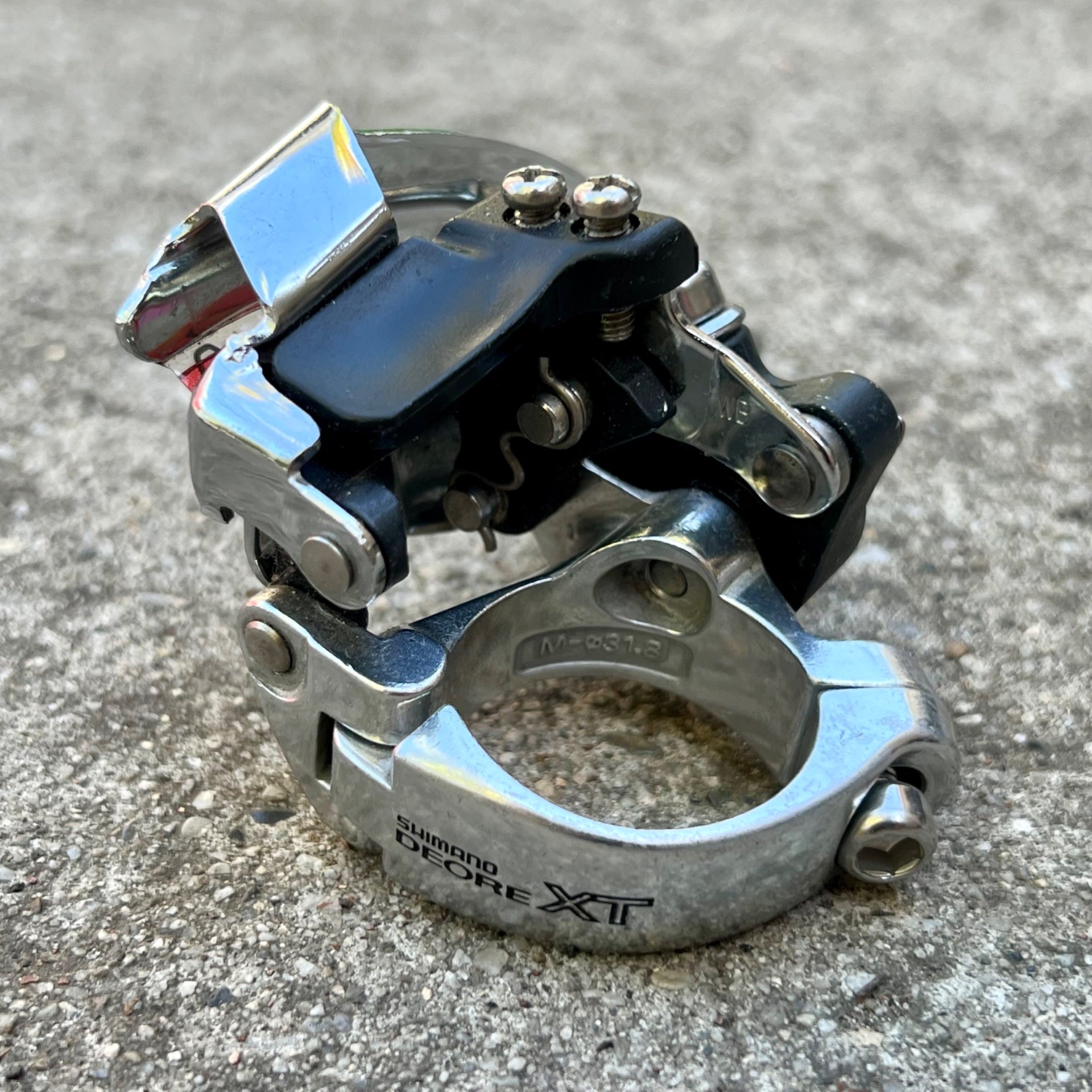 NOS Shimano Deore XT FD-M739 Front Derailleur 31.8mm Bottom Pull Low Clamp MTB