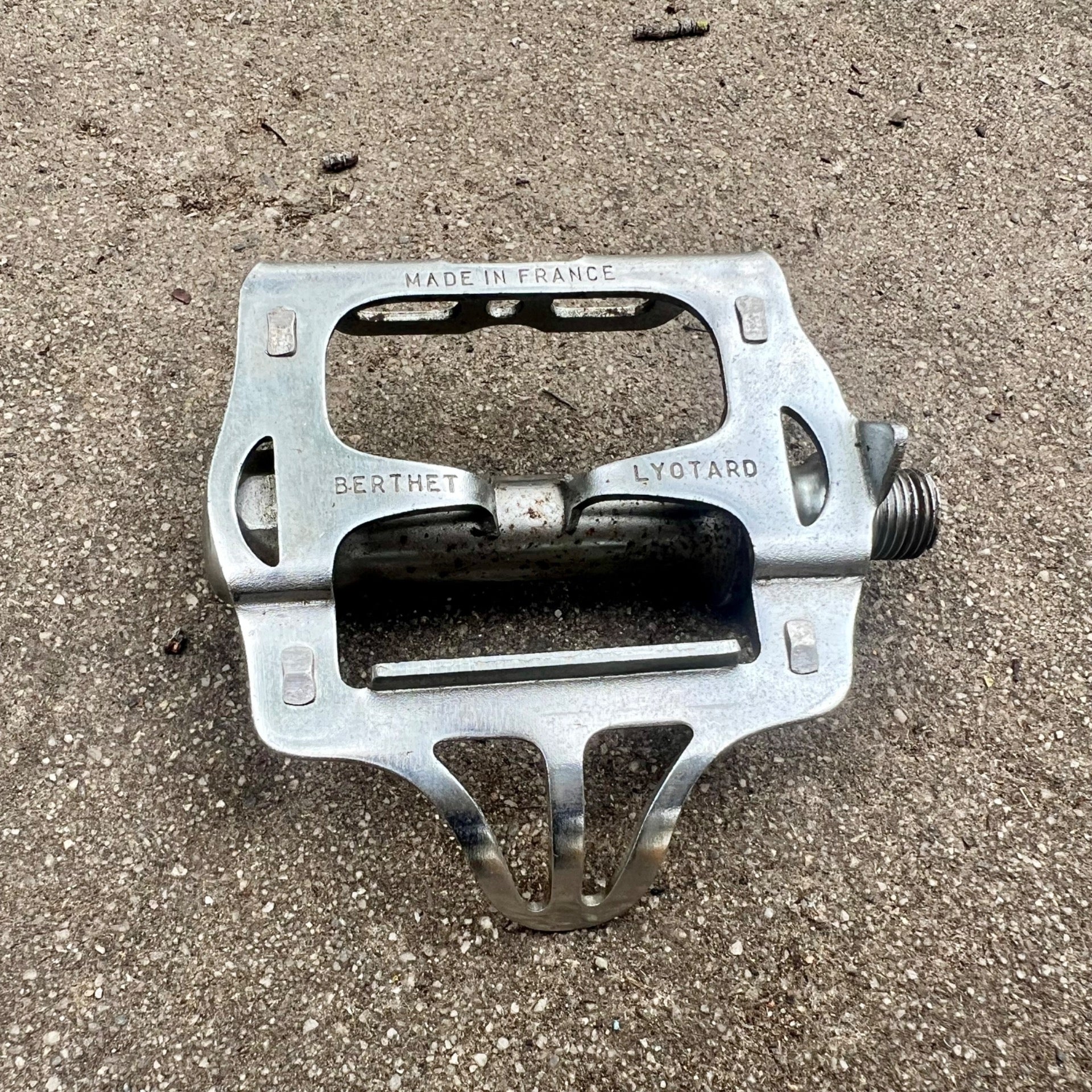 Lyotard Berthet 1/2” Left Non Drive Side Pedal Chrome Vintage Retro Steel Road 