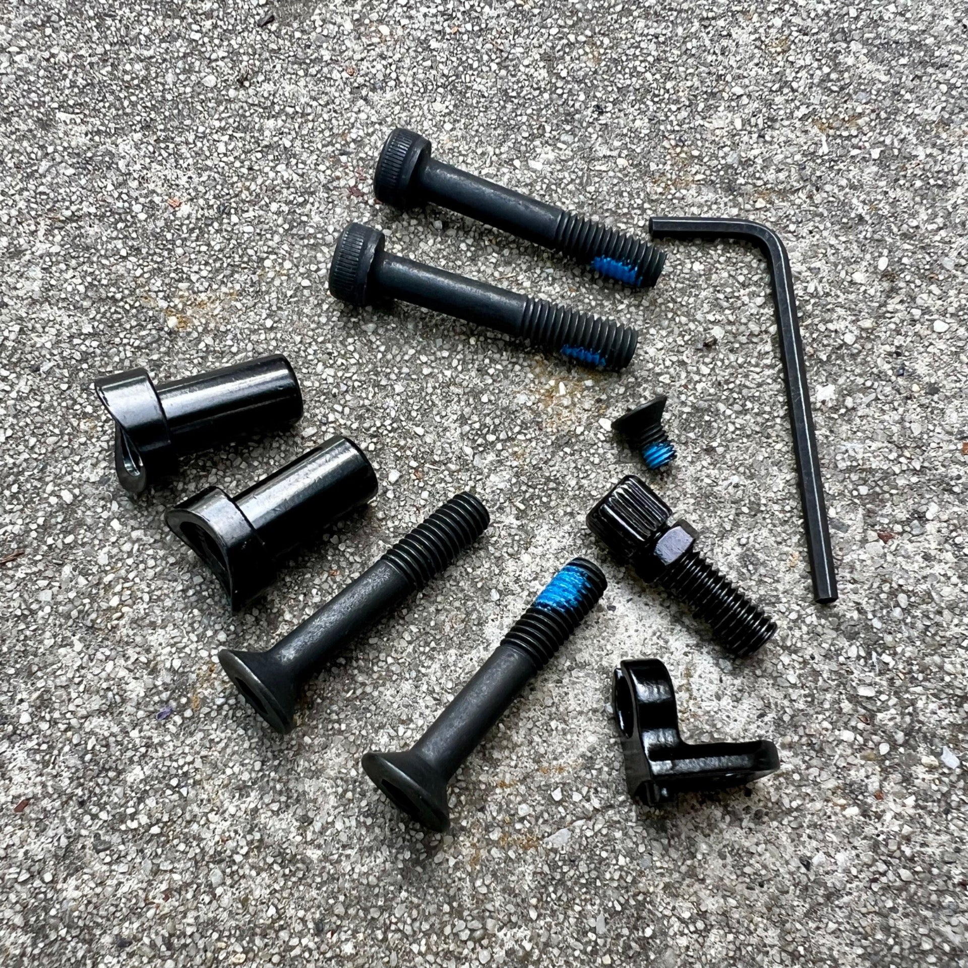 S&M Replacement Thread-On 990 U-Brake Mount Kit BMX 6x1mm (S&M/Fit)