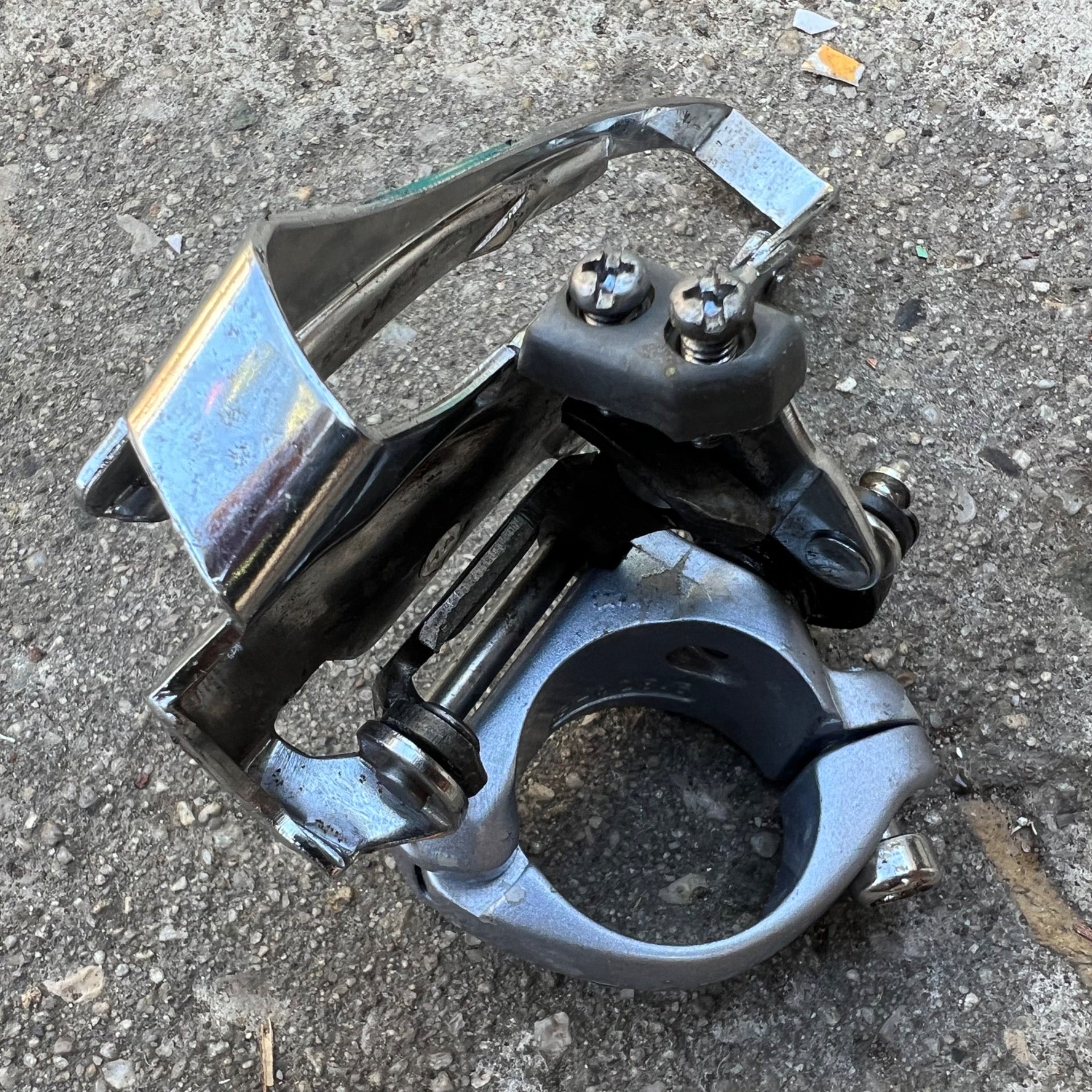 Shimano RSX A410 28.6mm Bottom Pull Front Derailleur Low Clamp 3x8 Triple Road