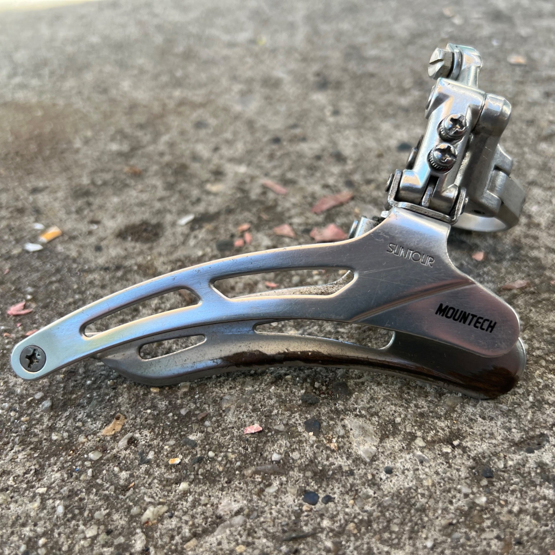 VGC Suntour Mountech Front Derailleur 28.6mm Vintage MTB ATB Triple Bottom Pull 