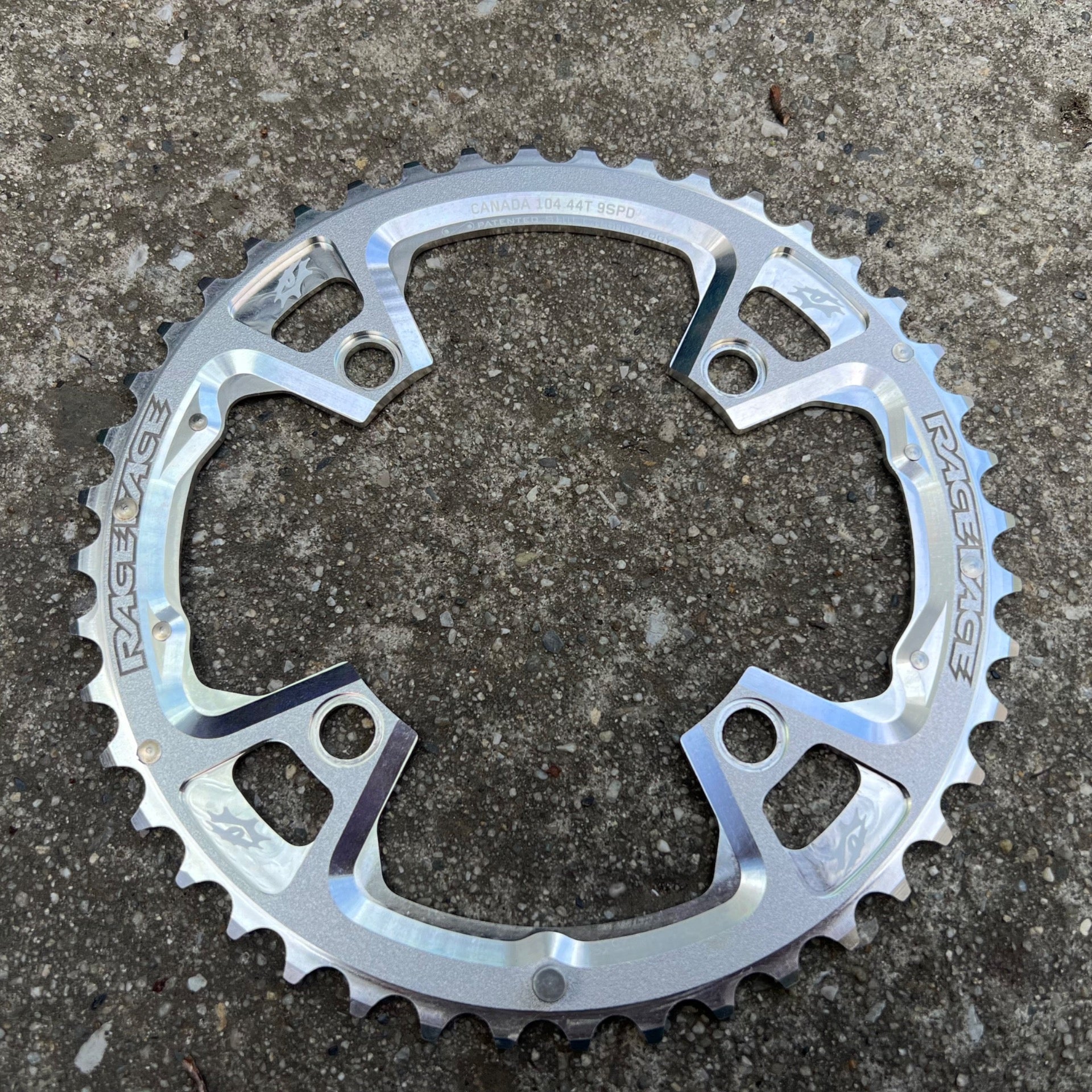 NOS NEW Raceface 104BCD 44T Chainring 9 Speed Vintage MTB Silver Mountain Bike