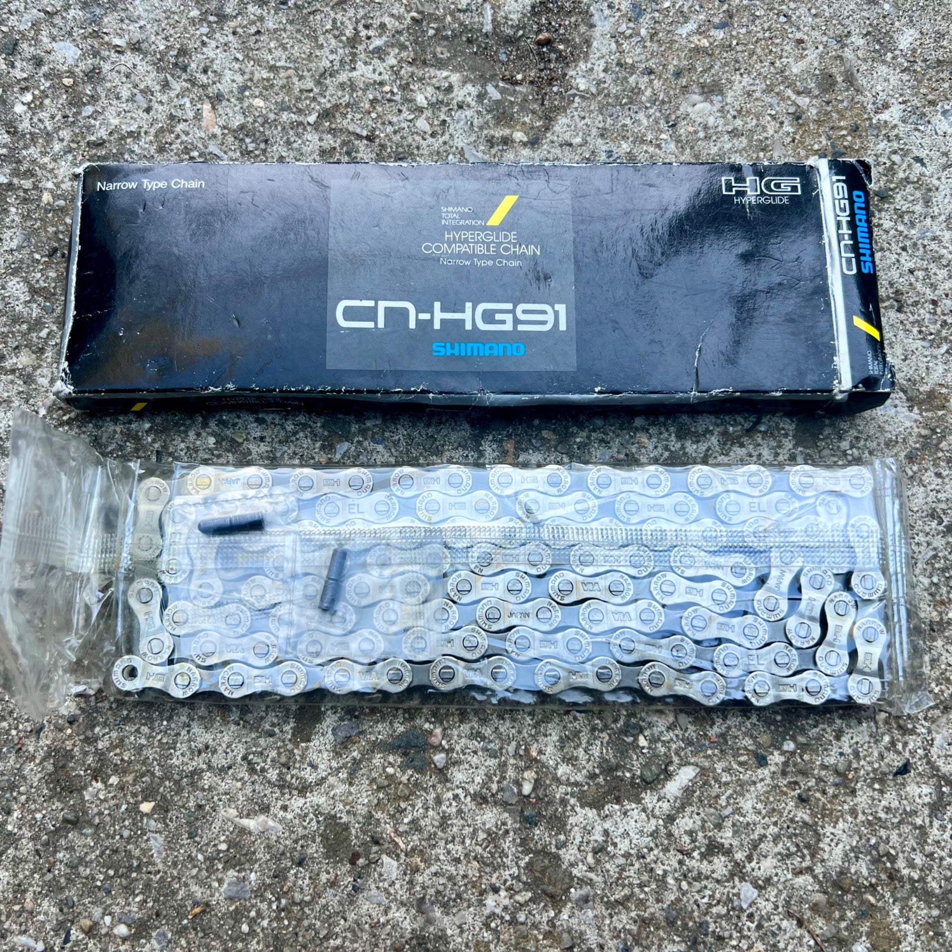 NOS NEW Shimano CN-HG91 116L Link 8sp Speed Chain Narrow Type Vintage MTB Road 