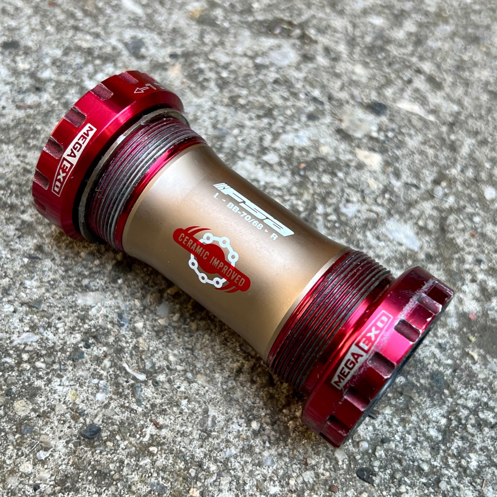 FSA MEGA EXO 68/70mm English Thread Ceramic Bottom Bracket Red Road Bike Racing