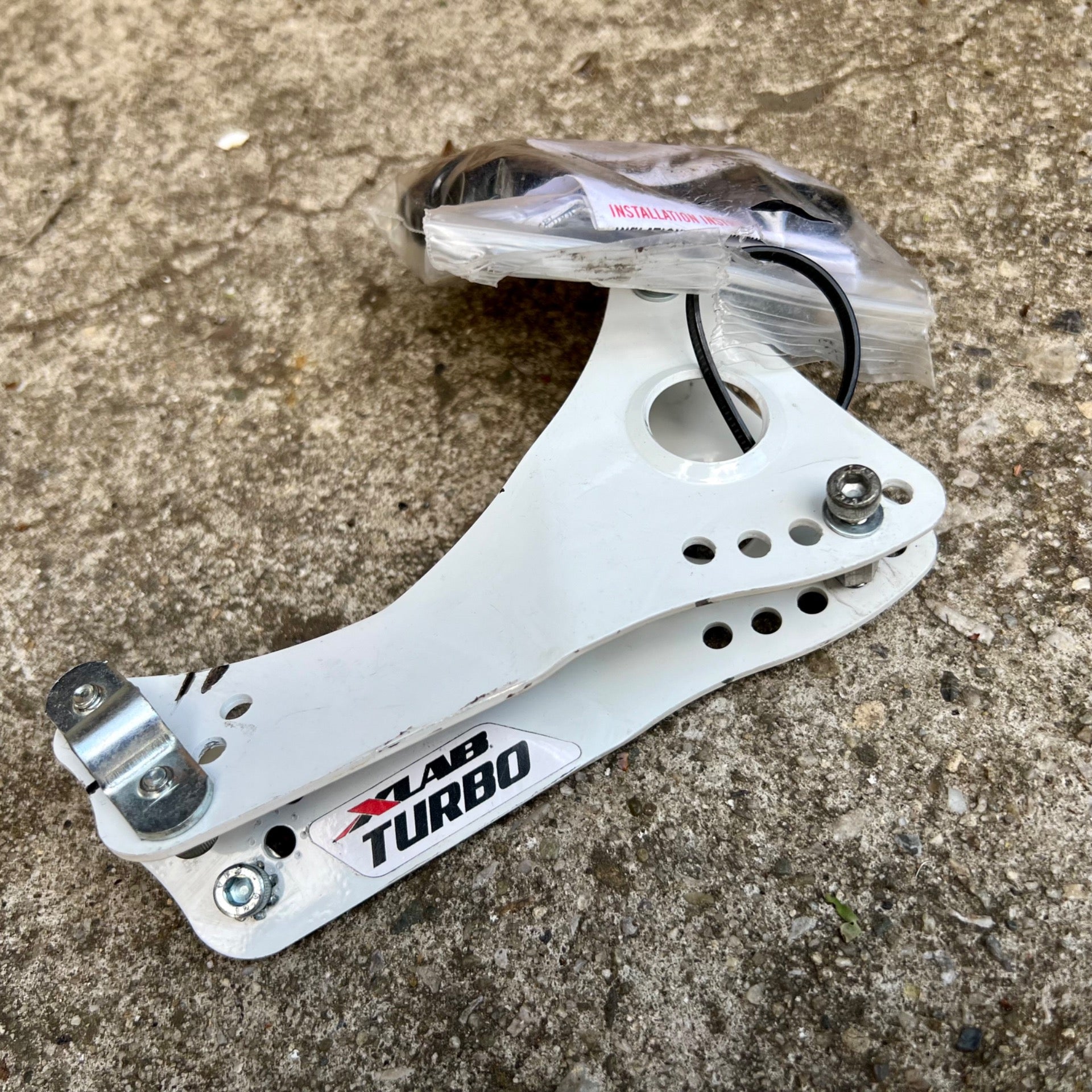 XLAB Turbo Triathlon Dual Bottle Cage Mount White Racing Road Bike TT TRI Alloy