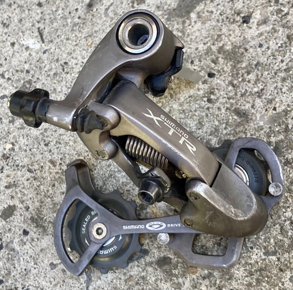 Shimano XTR RD-M953 Rear Derailleur 9 Speed Medium Cage Mid Gray Vintage MTB