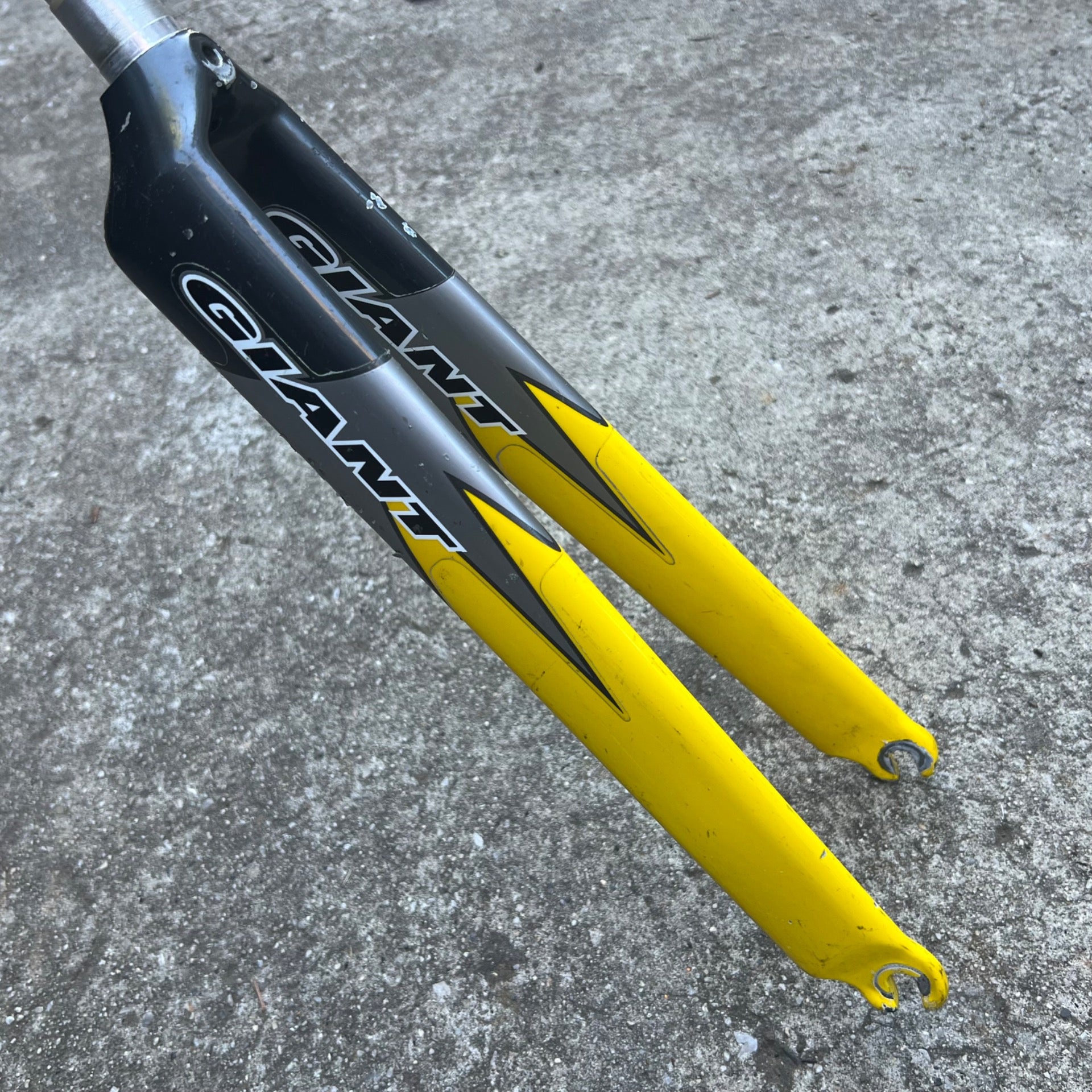 Giant Carbon Fork Aero 700c 1” 10.5” Threadless Steerer Road Yellow Gray Bike