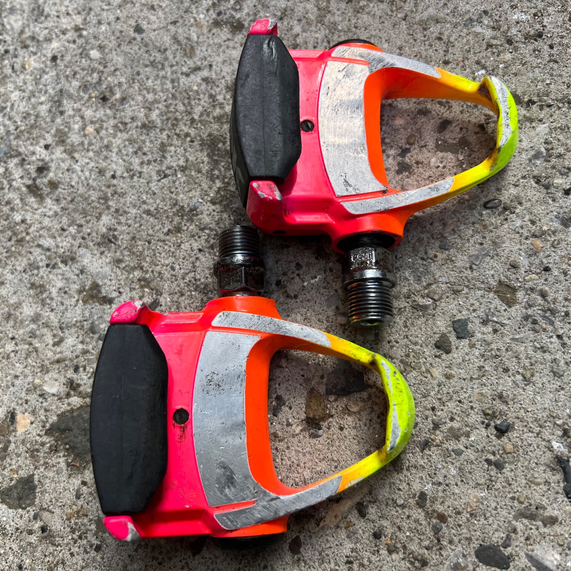 Look Carbon ARC PP76 Clipless Pedals Pink Orange Rainbow Neon Sunset Gatorfade