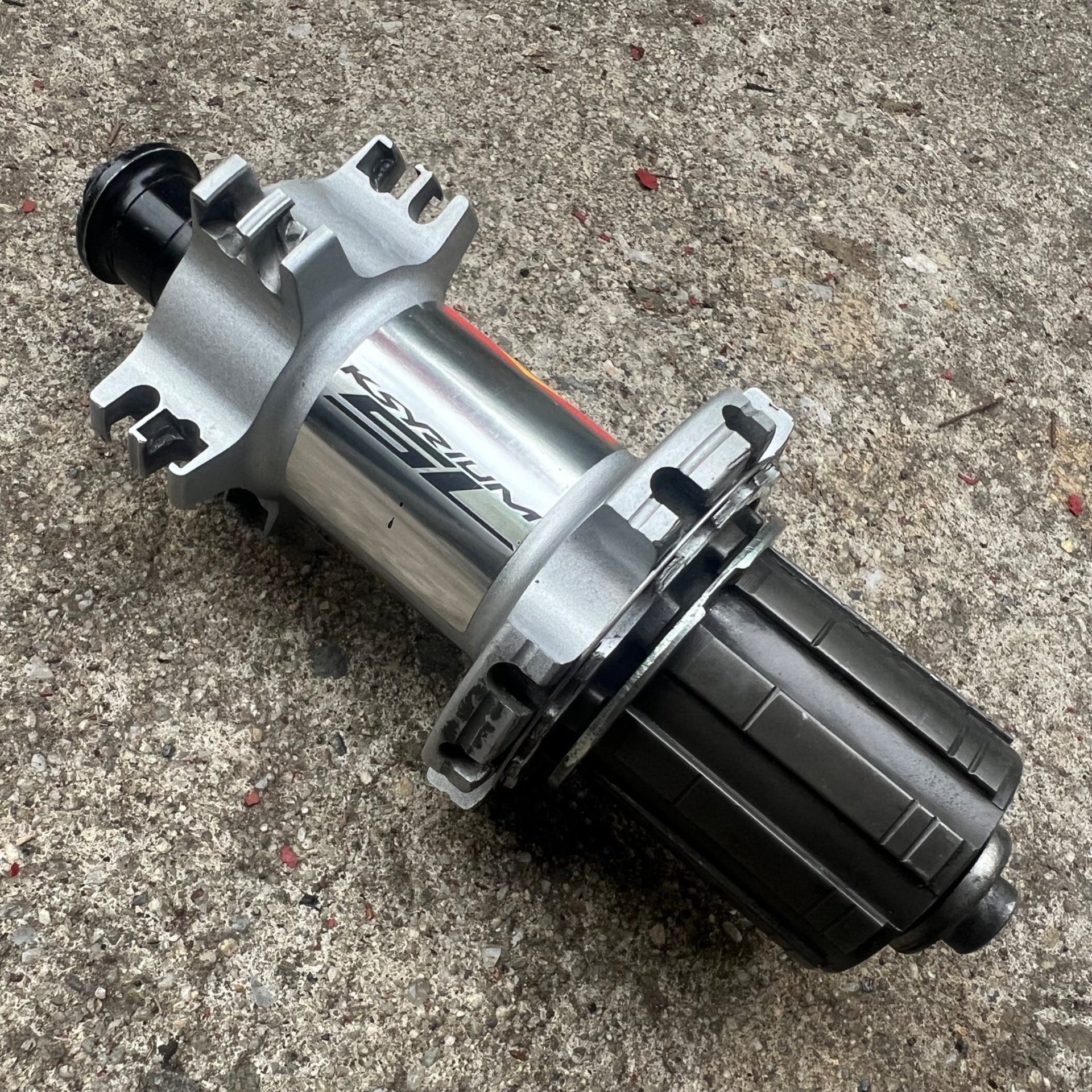Mavic Ksyrium SL 20H Hole Rear Hub 130mm Road Bike Silver 8/9/10/11 Speed HG