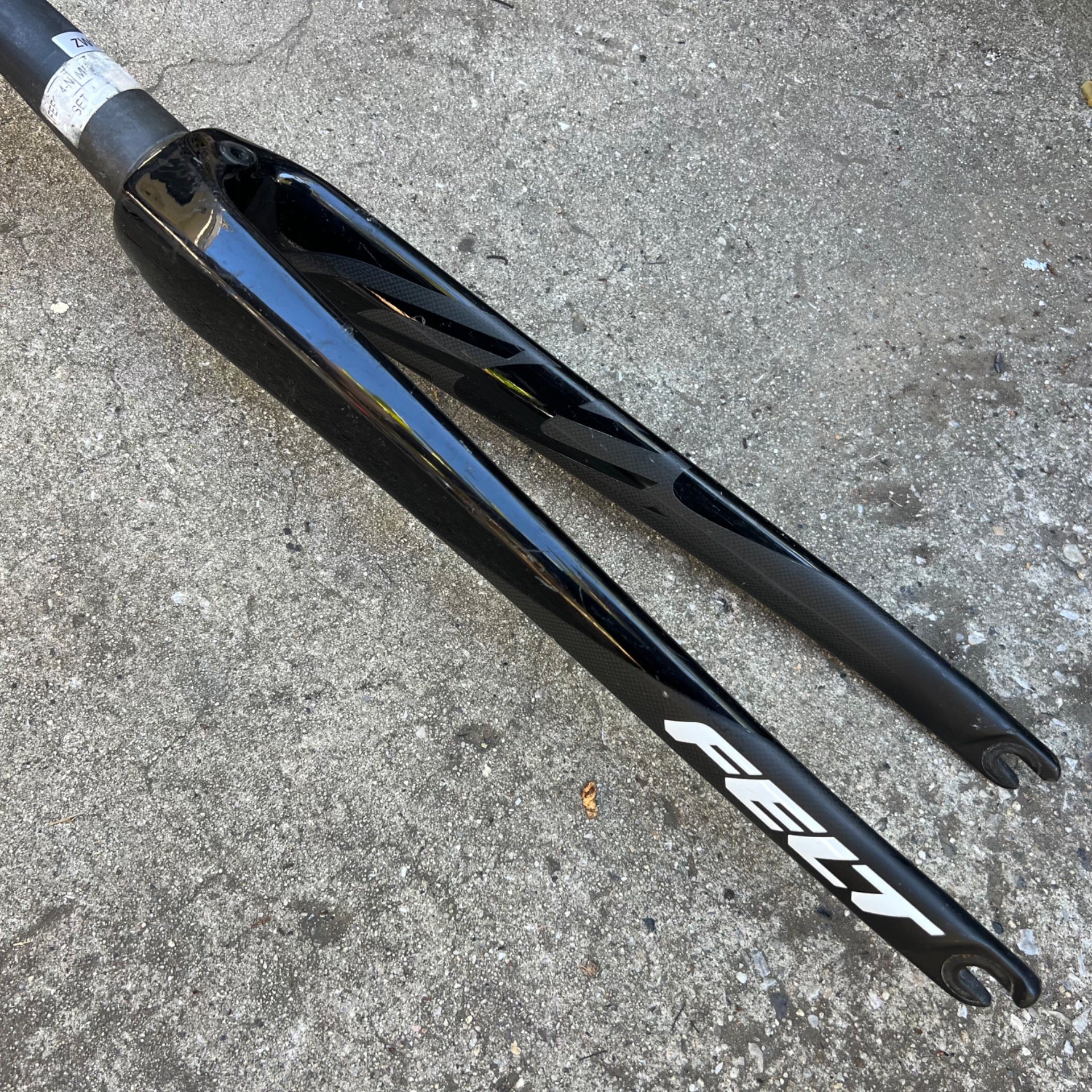 Felt Carbon Fork 700c 1 1/8” to 1 1/2” 8” Tapered Steerer Black Road Bike Fiber