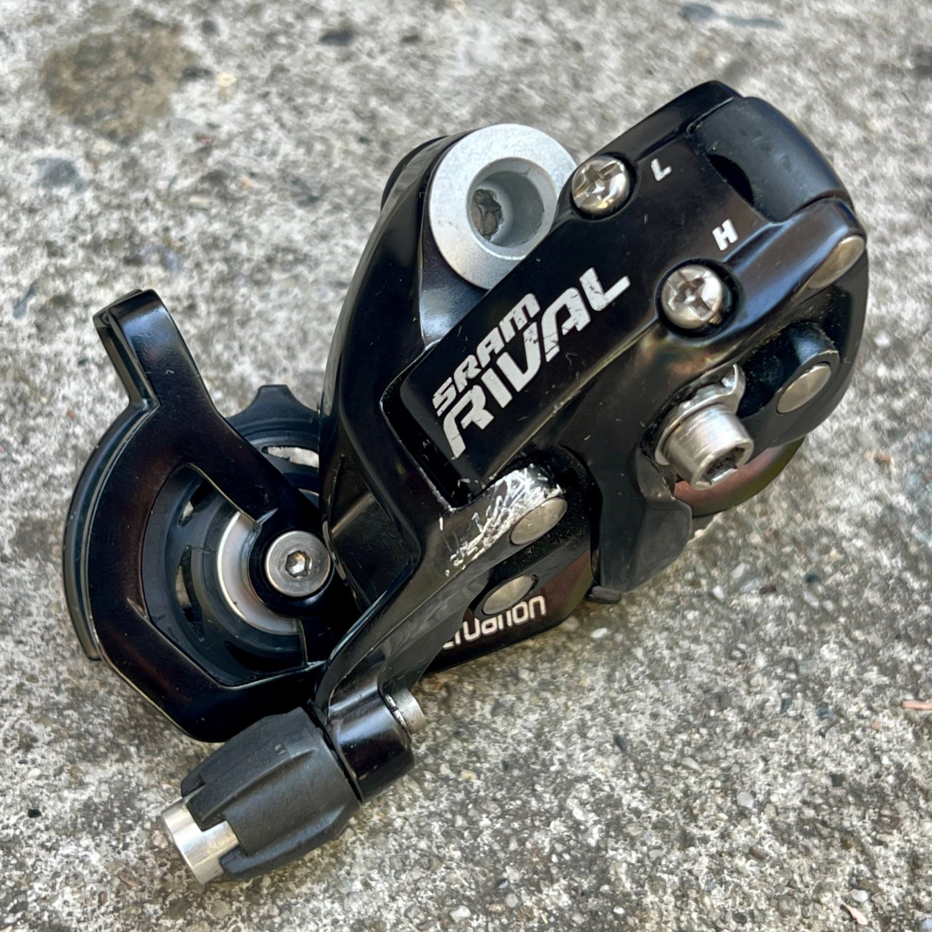 SRAM Rival 10 Speed Short Cage Rear Derailleur Exact Actuation Black Road Bike 