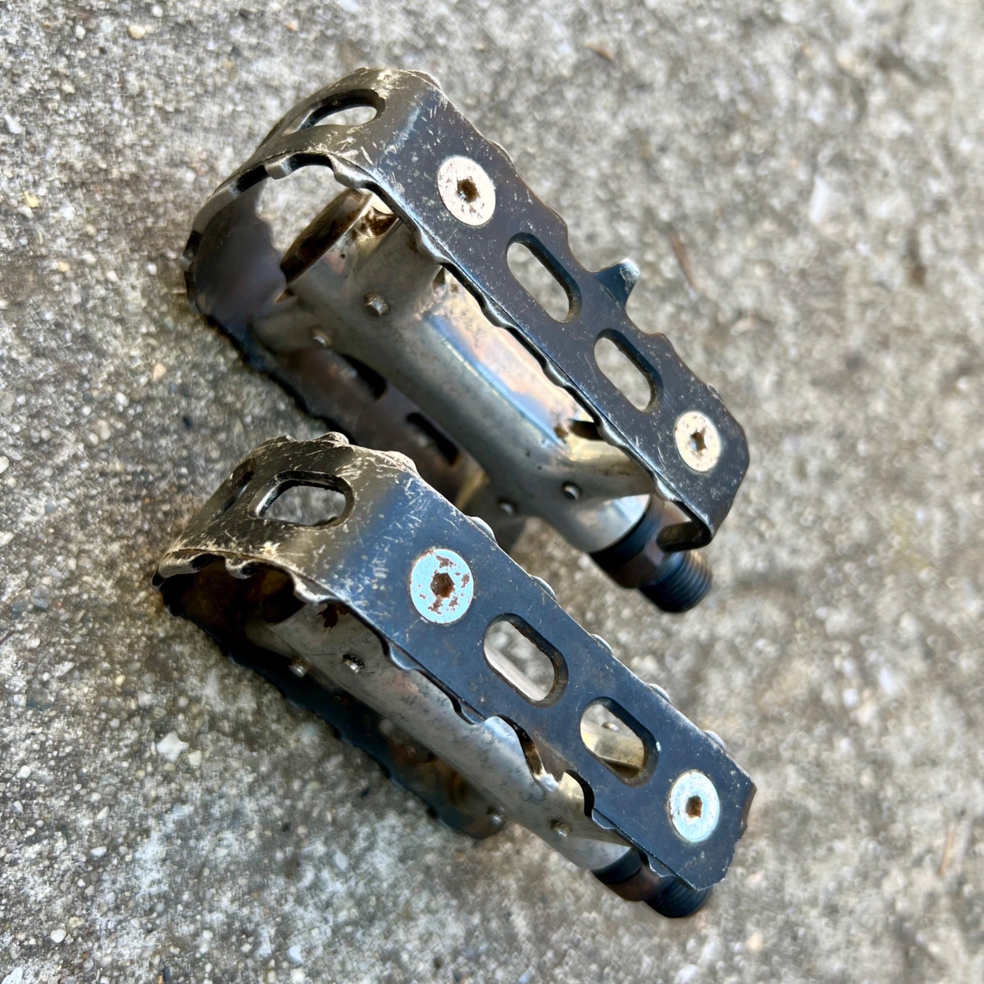 Shimano PD-M731 Platform Flat Pedals Vintage MTB Mountain Bike Retro Black Gray