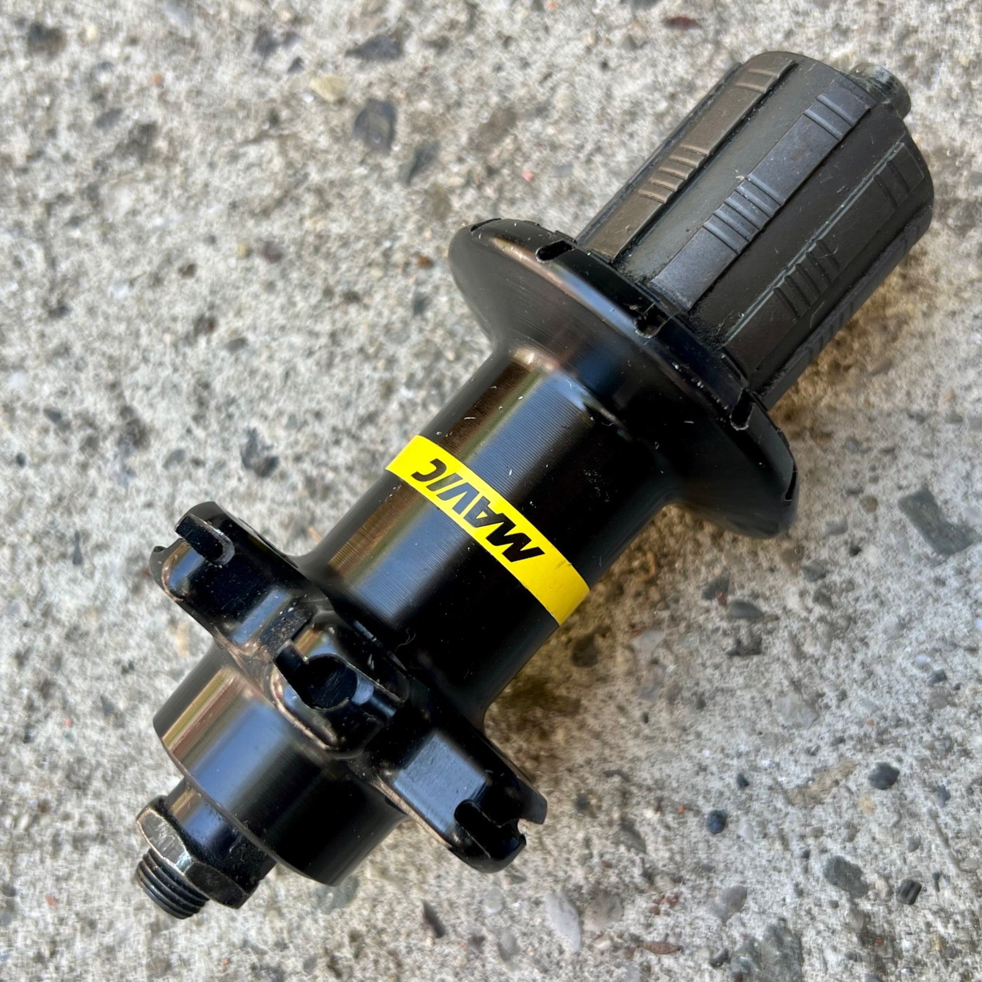 Mavic 24H Hole Rear Hub 130mm 11 Speed Shimano Hyperglide Black Road Bike Retro