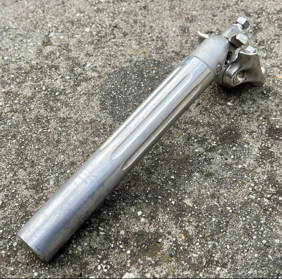 Sugino Mighty Seatpost 26.6x205mm Vintage Road Bike Fluted Silver Retro Aluminum