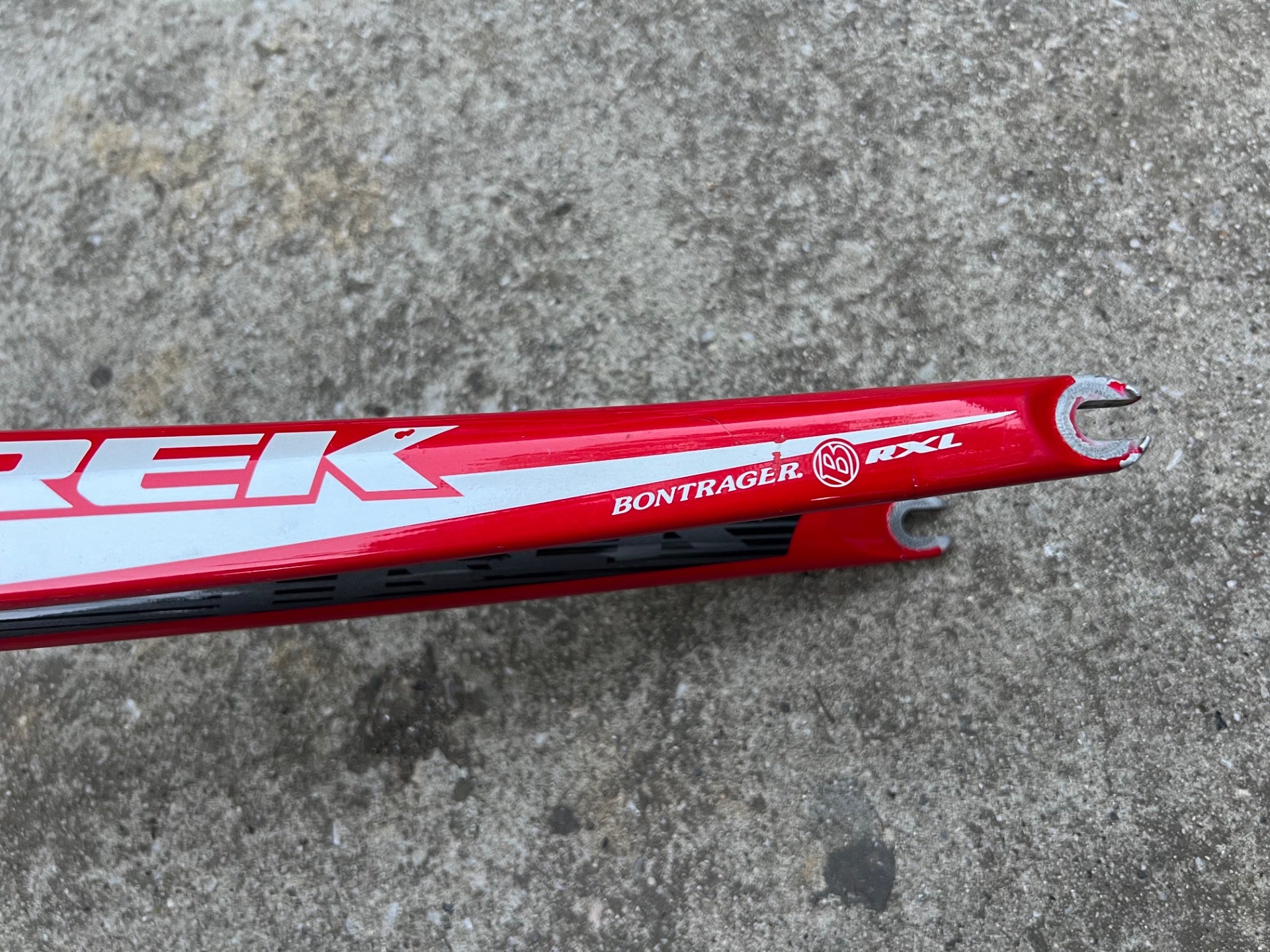 Trek RXL Bontrager 1 1/8” Tapered Carbon Fork Red White Aluminum Road Bike Race - Image 3