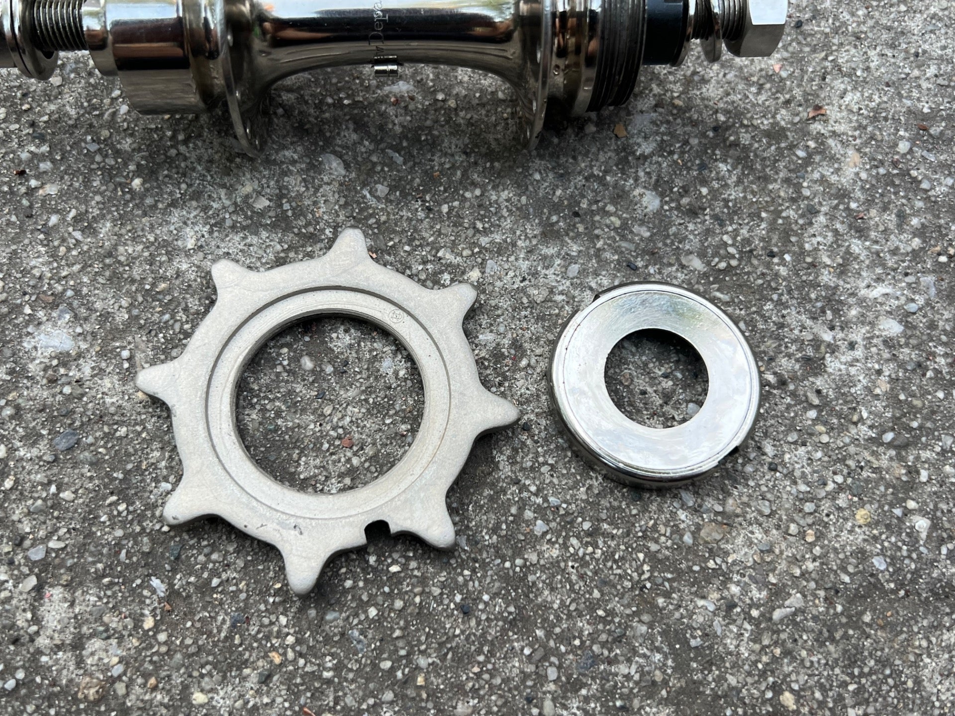NOS New Departure Track Hub 28H Hole 110mm Fixed Gear Skip Tooth Antique Vintage - Image 3