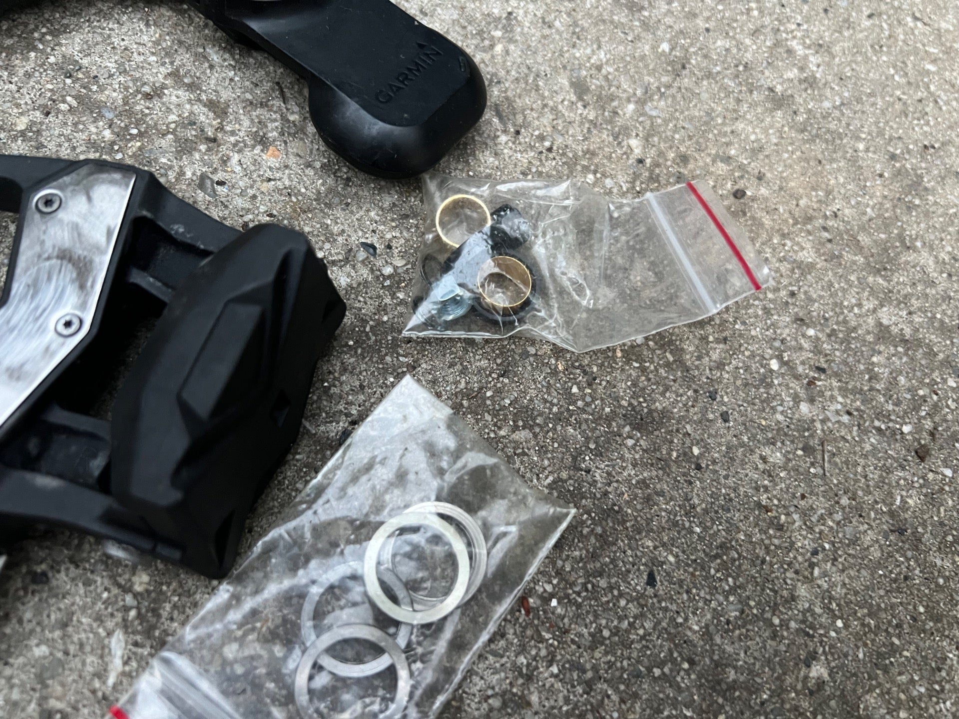 Garmin Vector PR 3 Clipless Pedals Power Meter Plus Spare Parts Black Road  - Image 3