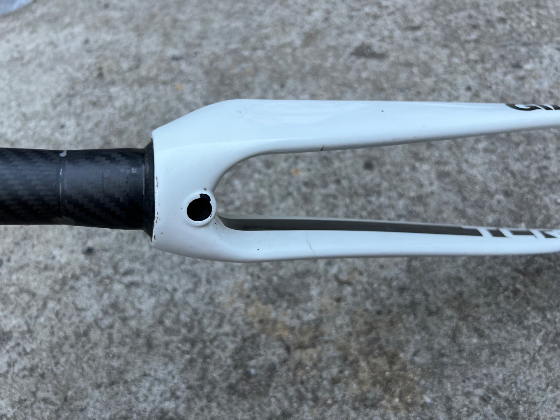 Giant TCR Carbon Fork 700c 1 1/4” Threadless White 7.5in Steerer - Image 3