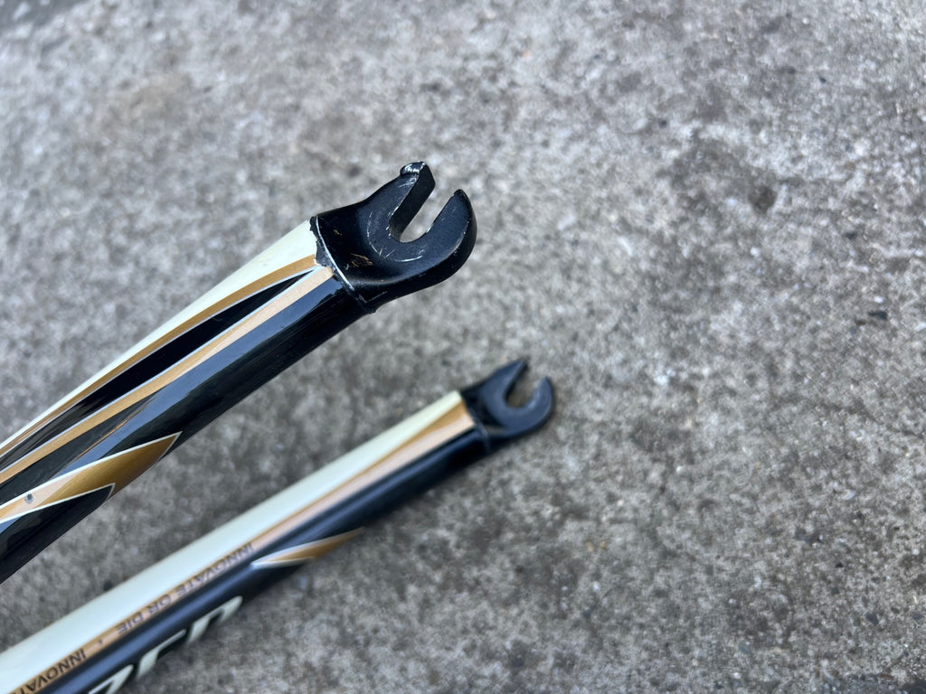 Specialized FACT 700c Carbon Fork 1 1/8” to 1 1/2” 8” Tapered Black Gold Road  - Image 3