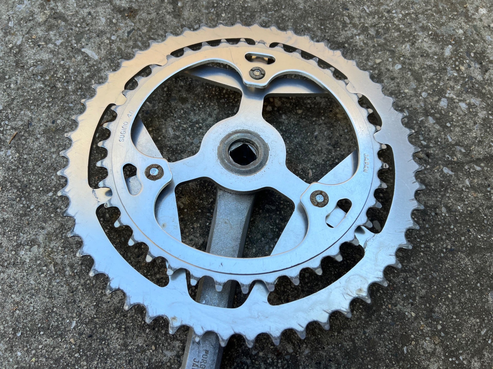Sugino Maxy Crankset 52/40T 171mm Double Square Taper Silver Vintage 3 Bolt Arm - Image 3