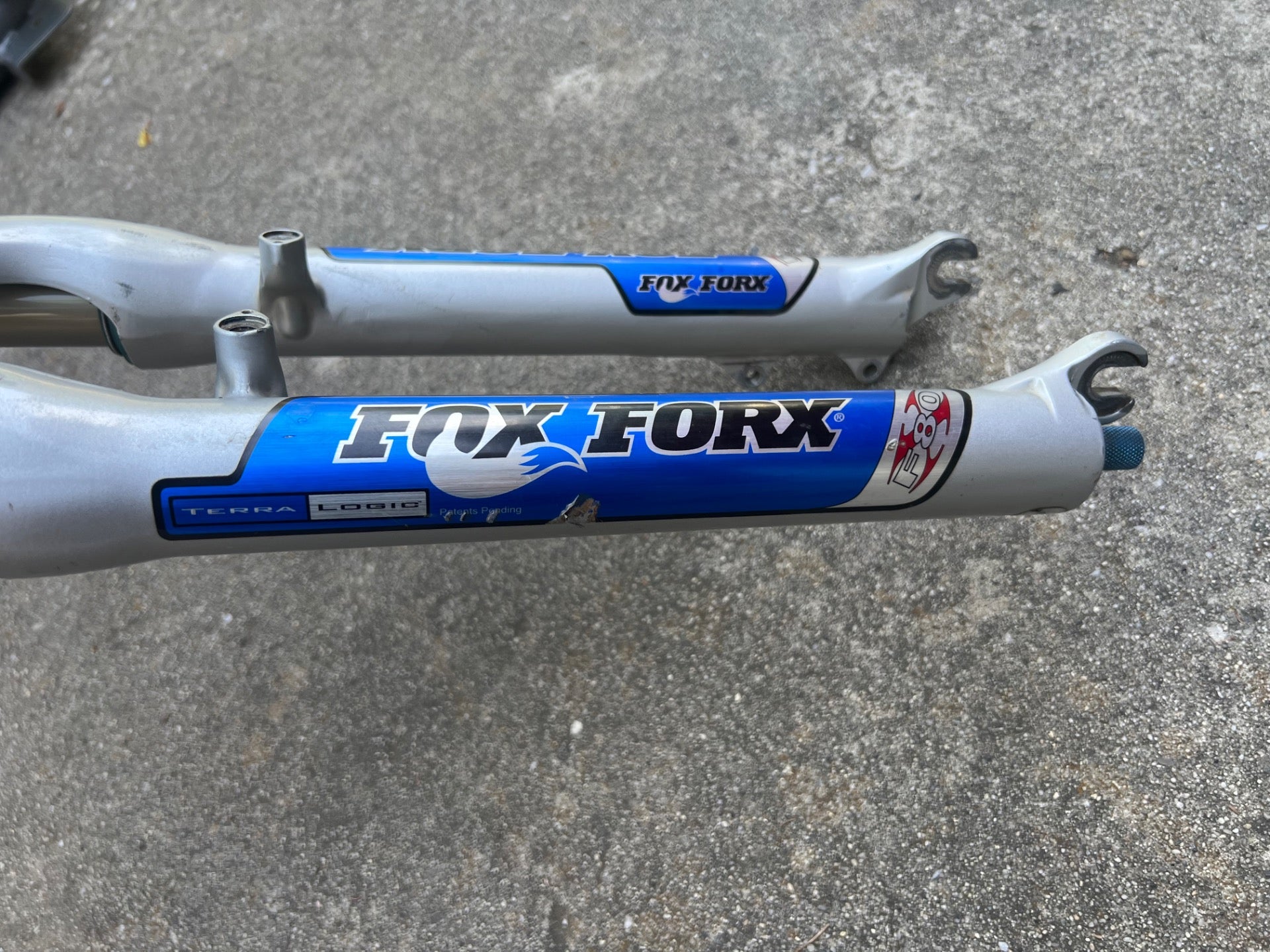 SERVICED FOX F80X 8” 1 1/8” Threadless Fork Terra Logic Disc V Brake Fork MTB   - Image 3