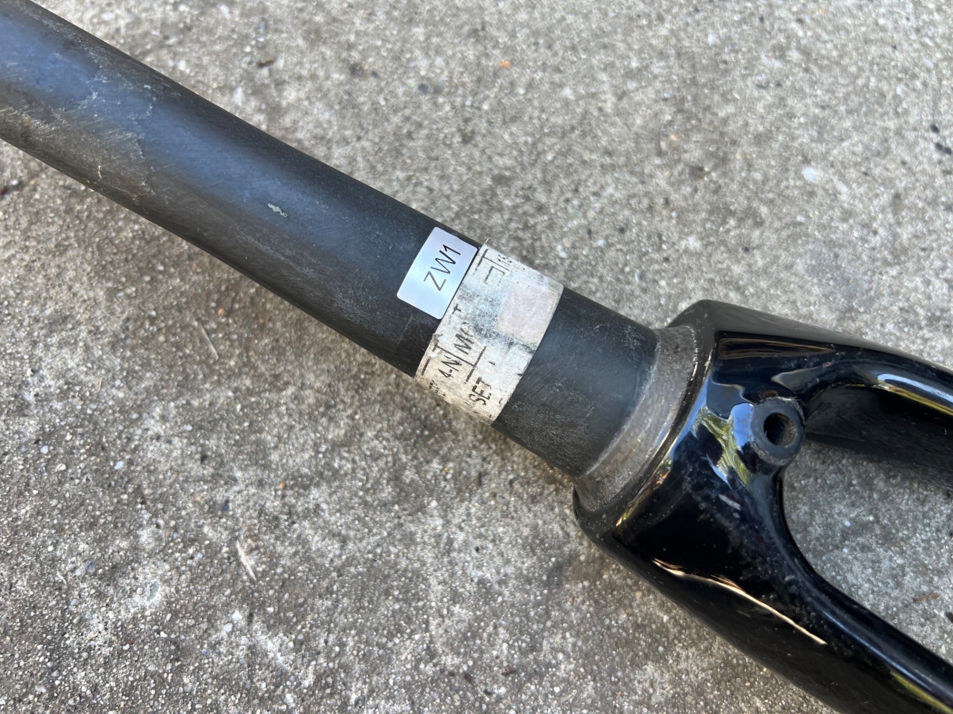 Felt Carbon Fork 700c 1 1/8” to 1 1/2” 8” Tapered Steerer Black Road Bike Fiber - Image 3