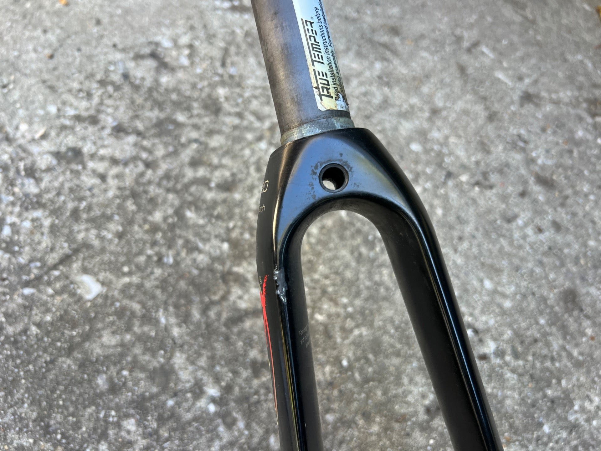 Alpha Q GS-20 Fork 700c 1 1/8” 9.75in Threadless Carbon Black Red Road Bike  - Image 3