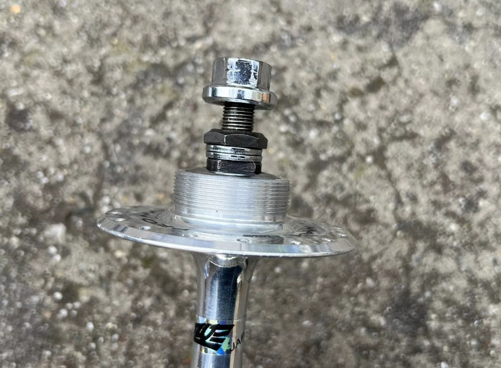 Suzue Pro Max Track Hubset Silver 100/120mm 32H Hole Flip Flop High Flange Road - Image 4