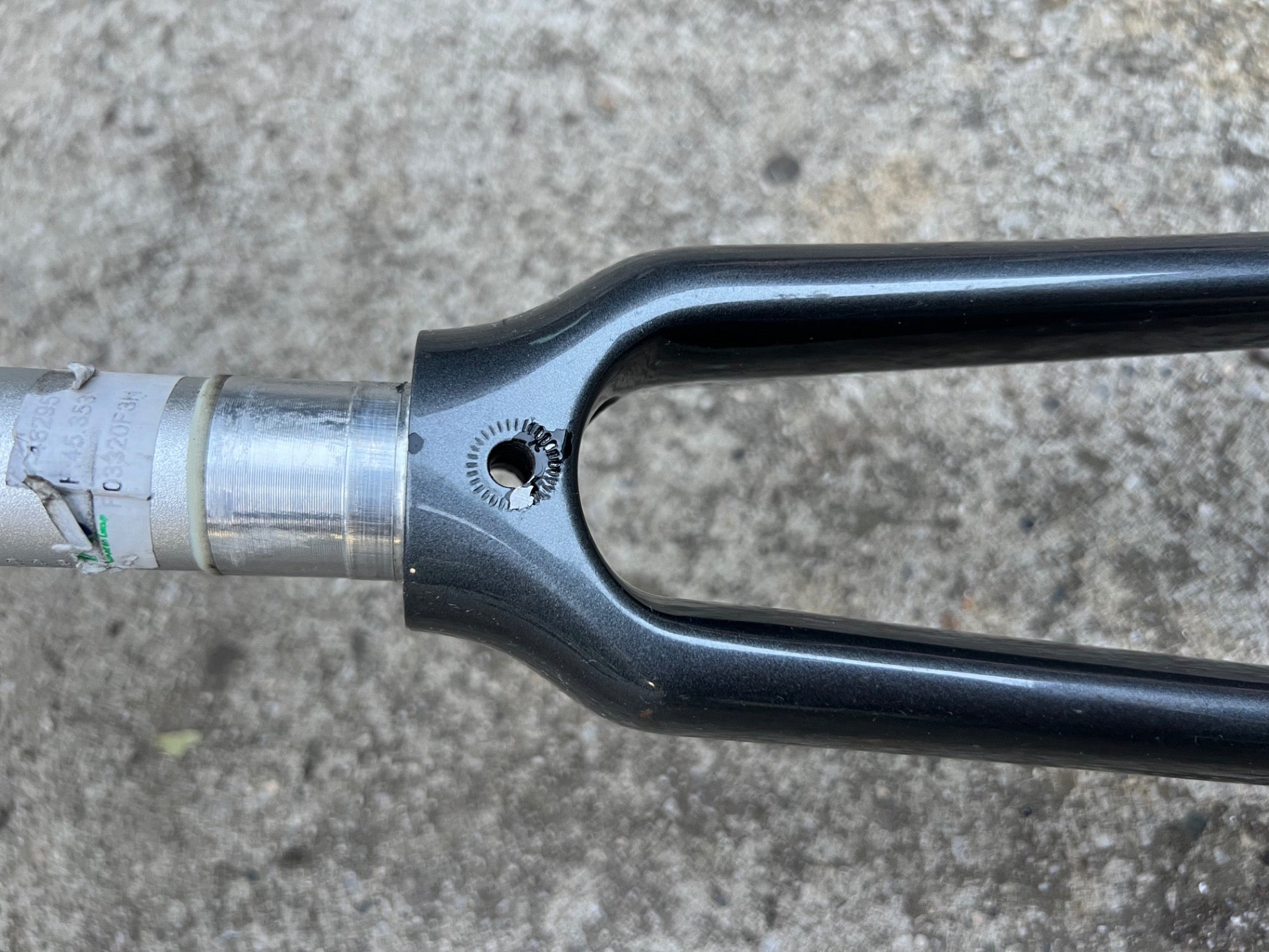 Carbon 700c 1 1/8in Threadless Road Tuned Performance Black Label Fork Gray Bike - Image 4