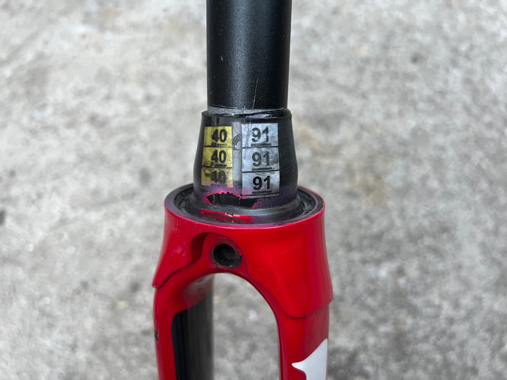 Trek RXL Bontrager 1 1/8” Tapered Carbon Fork Red White Aluminum Road Bike Race - Image 4