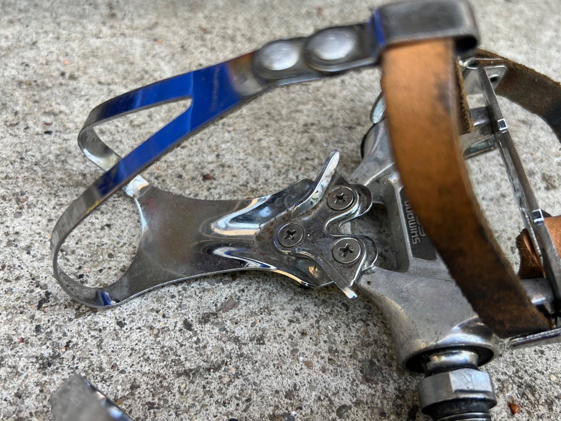 Shimano 600 PD-6207 Toe Clip Pedals W Toe Clips & Straps Vintage Touring Road   - Image 4