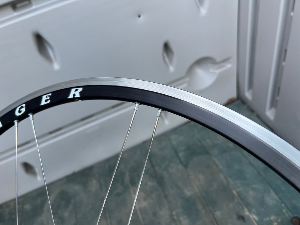 Bontrager Race Lite 700c Clincher 8/9/10 Speed Road Black Wheelset Wheels 130