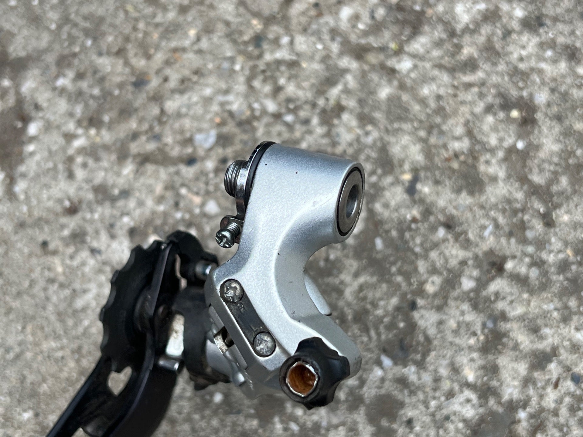 Shimano Deore XT M760 Long Cage 9 Speed Rear Derailleur Rapid Rise Mountain Bike - Image 6