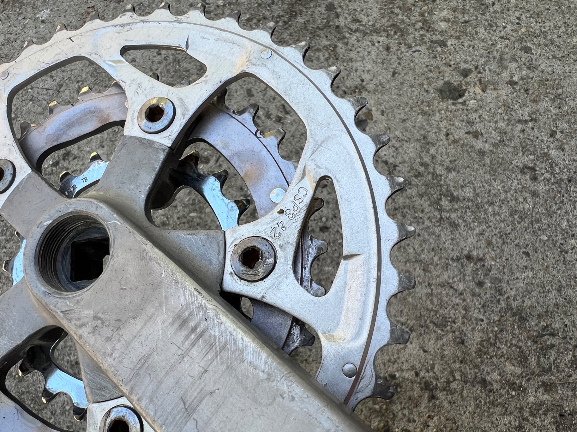 White Industires Sugino Crankset 175mm 22/32/42T Vintage MTB  - Image 6