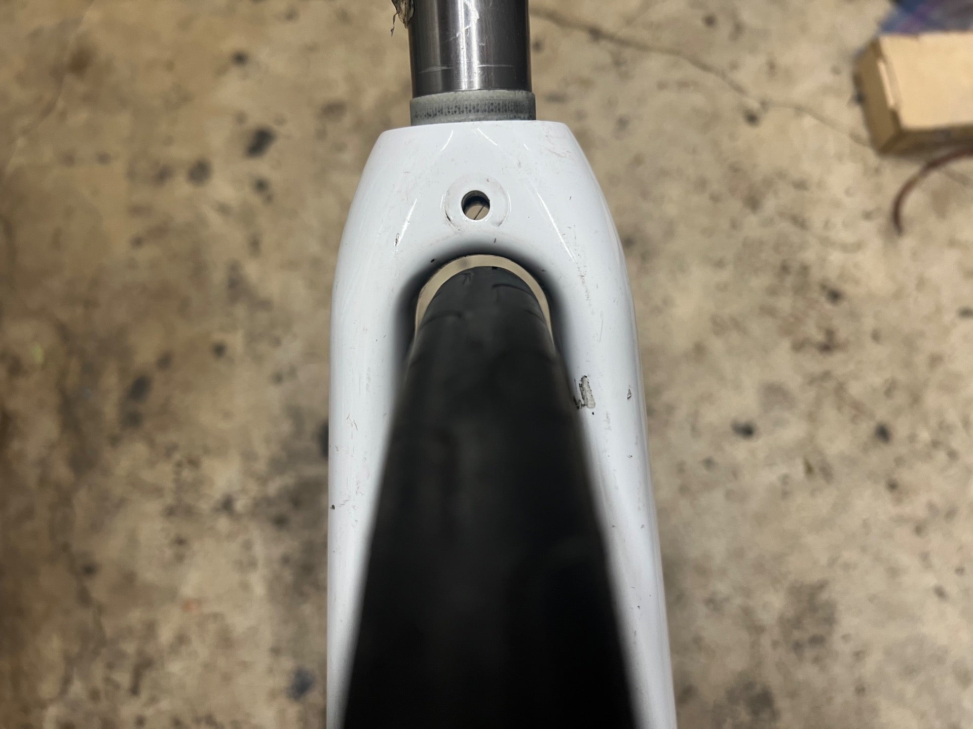 Guru Carbon Fork 700c 1 1/8” 8.25” Steerer True Temper White Red Threadless Road - Image 7