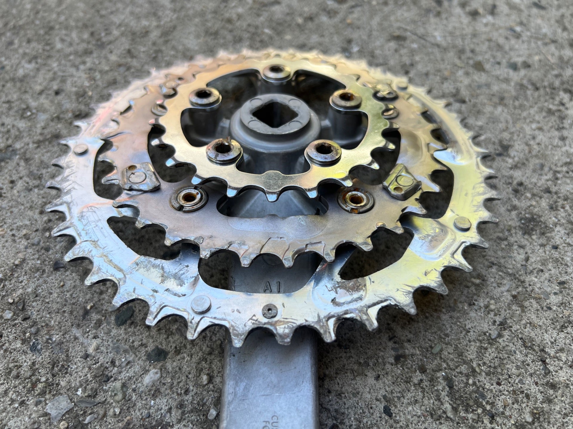 White Industires Sugino Crankset 175mm 22/32/42T Vintage MTB  - Image 10