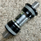NOS NEW Shimano Deore XT 113x68mm BB-UN72 Square Taper Bottom Bracket English