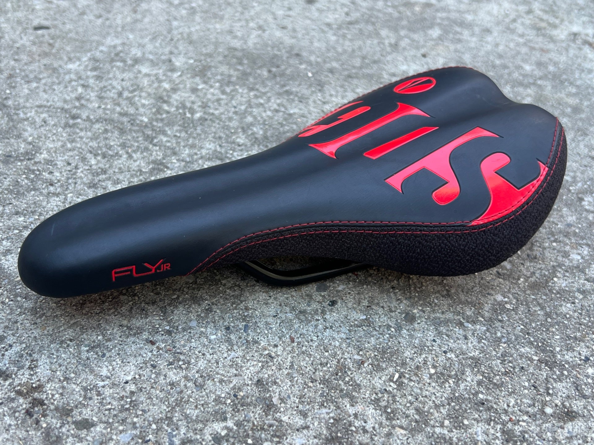 SDG Fly JR Black Red 125mm Kids Saddle MTB Mountain Bike Racing Kid’s - Image 2