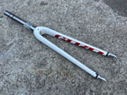 Used Guru Carbon Fork 700c 1 1/8” 8.25” Steerer True Temper White Red Threadless Road-Bicycle Bin