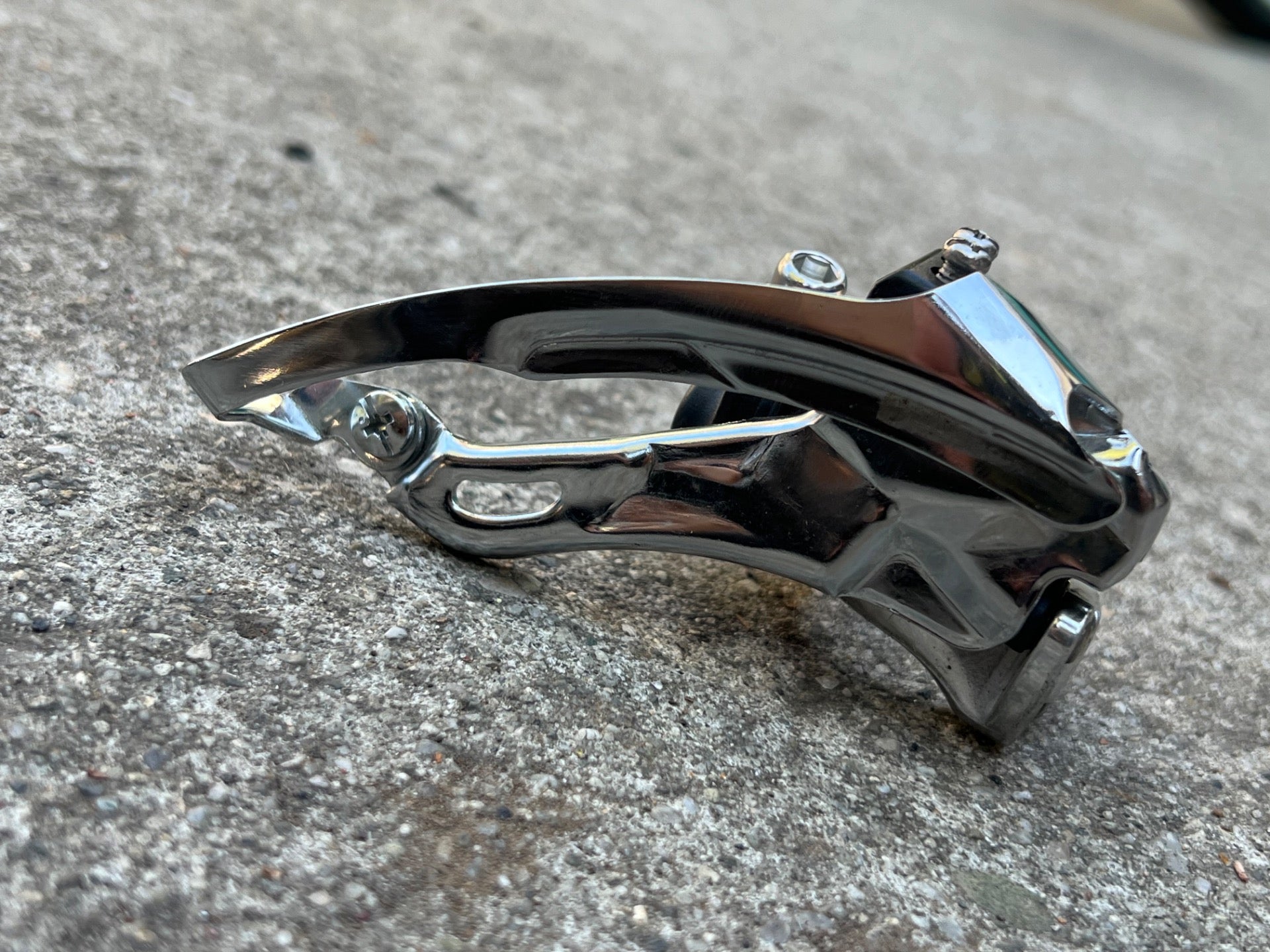 Shimano Deore XT FD-M739 Front Derailleur 28.6mm Bottom Pull Low Clamp MTB - Image 2